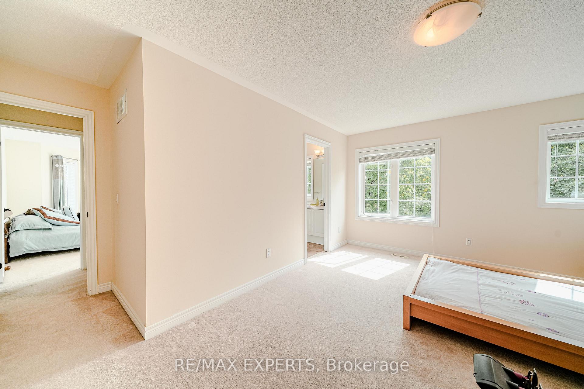 Photo 38 of 6 Elyssa Drive, Richmond Hill, Bayview Hill — HOMEH