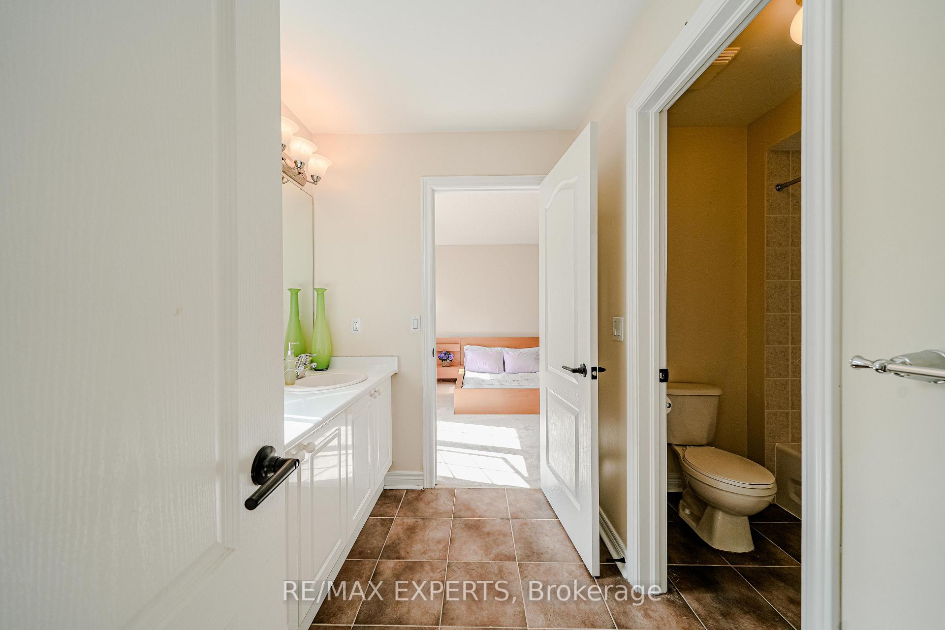 Photo 39 of 6 Elyssa Drive, Richmond Hill, Bayview Hill — HOMEH