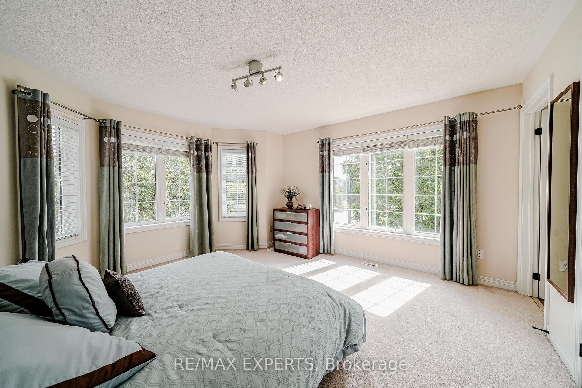 Photo 40 of 6 Elyssa Drive, Richmond Hill, Bayview Hill — HOMEH