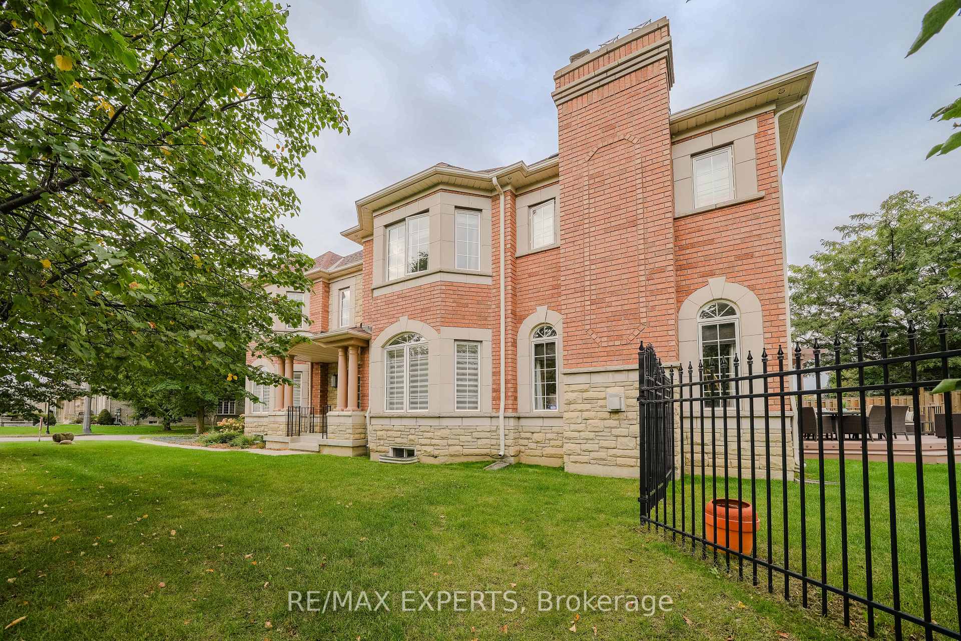 Photo 44 of 6 Elyssa Drive, Richmond Hill, Bayview Hill — HOMEH