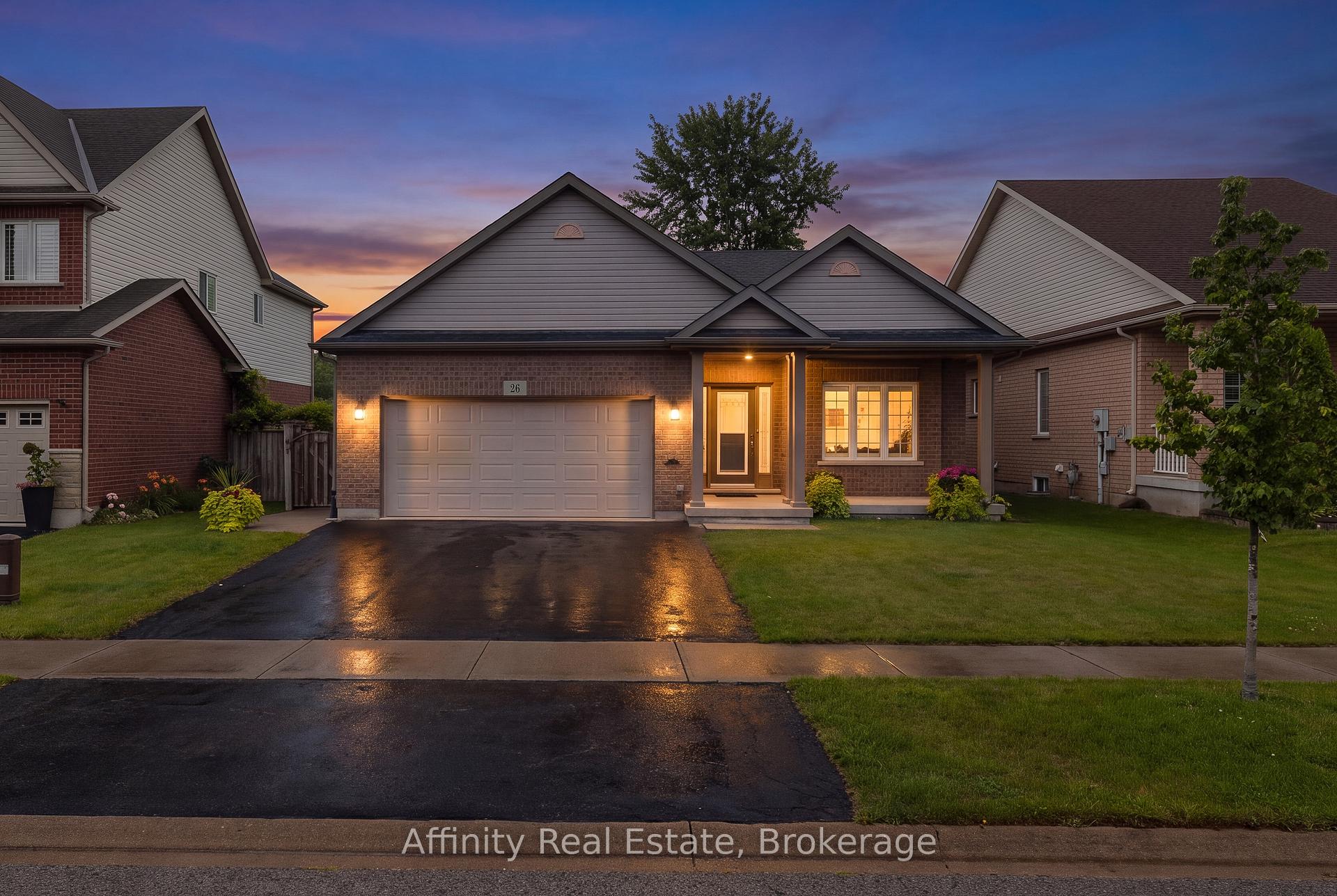 Photo 2 of 26 Welstead Drive, St. Catharines, Rykert/Vansickle — HOMEH