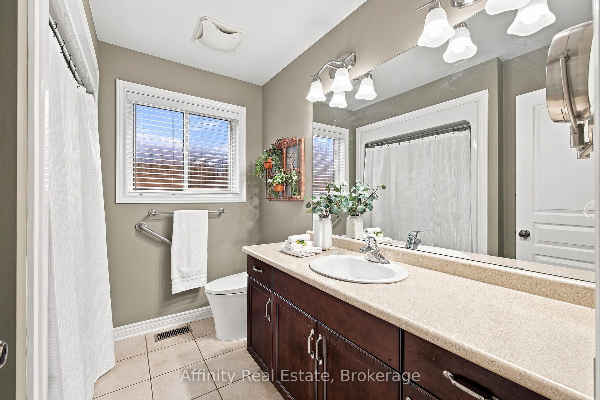 Photo 17 of 26 Welstead Drive, St. Catharines, Rykert/Vansickle — HOMEH