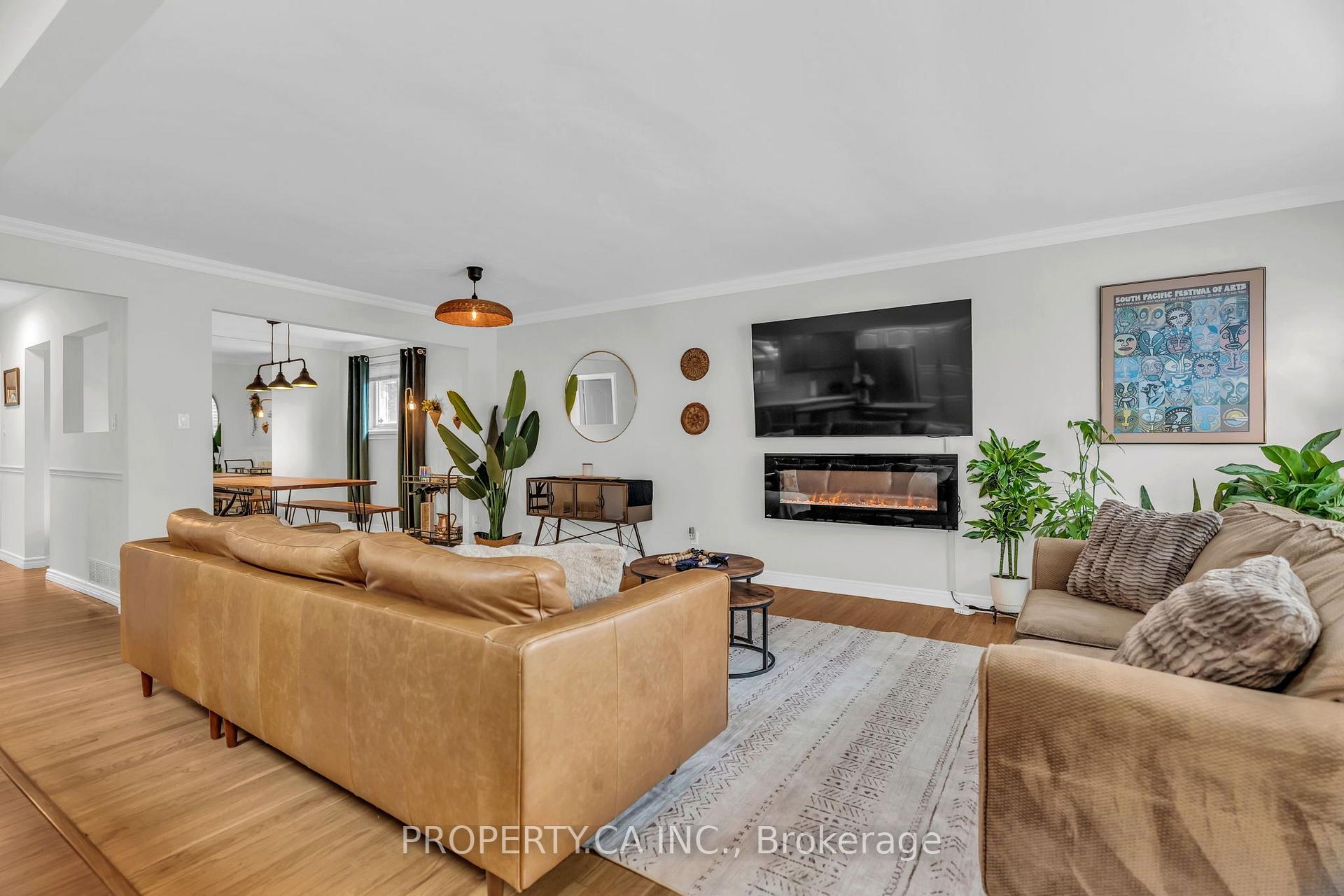 Photo 6 of 833 Krosno Boulevard, Pickering, Bay Ridges — HOMEH