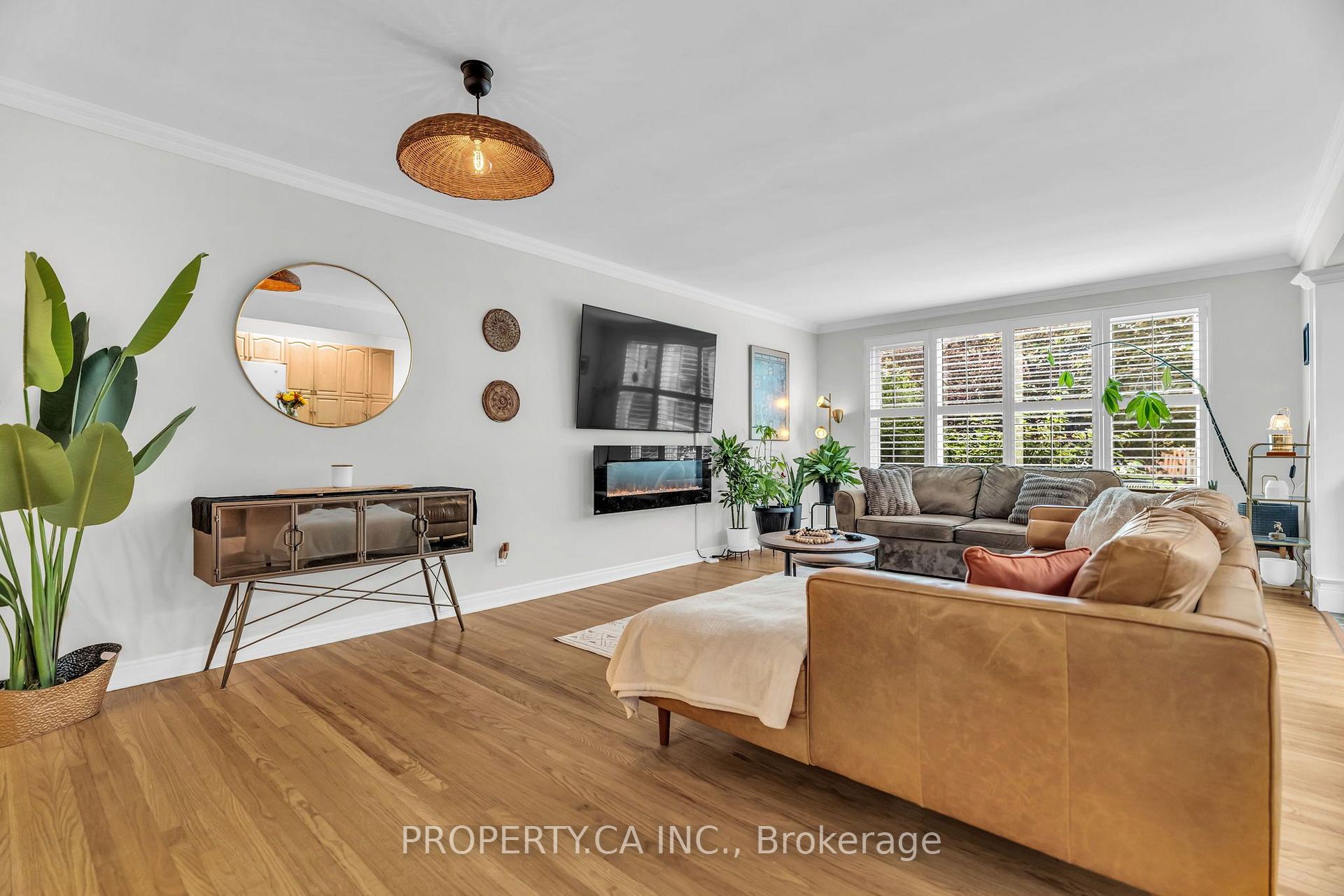 Photo 10 of 833 Krosno Boulevard, Pickering, Bay Ridges — HOMEH