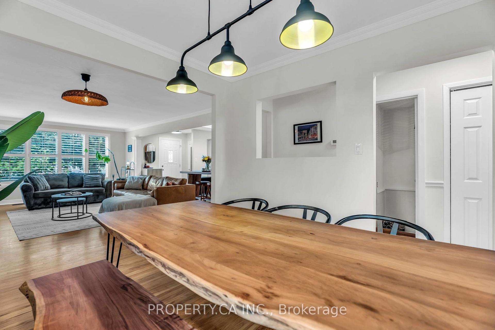 Photo 11 of 833 Krosno Boulevard, Pickering, Bay Ridges — HOMEH