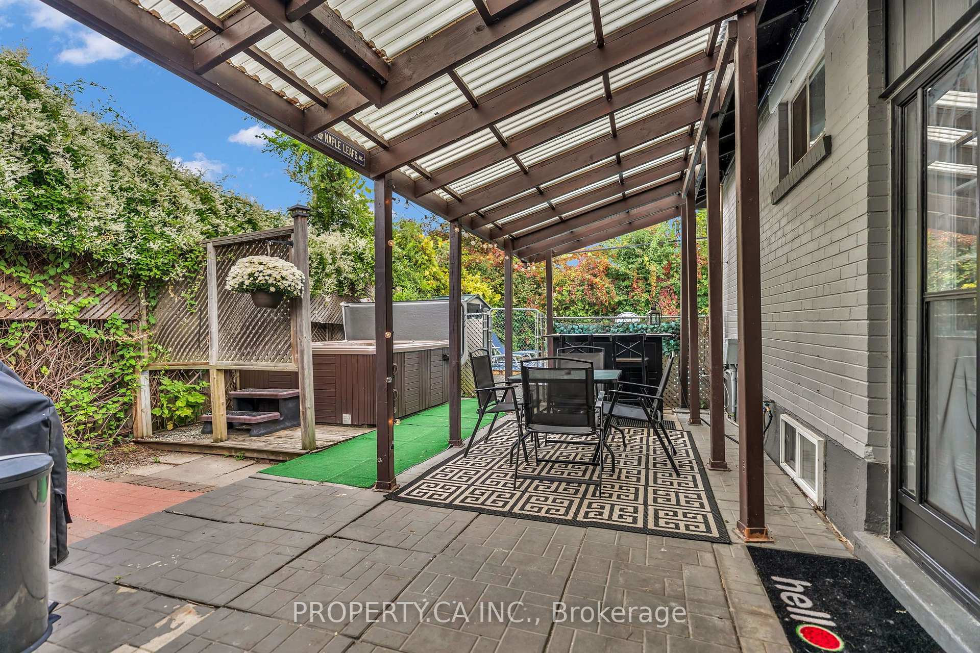Photo 37 of 833 Krosno Boulevard, Pickering, Bay Ridges — HOMEH