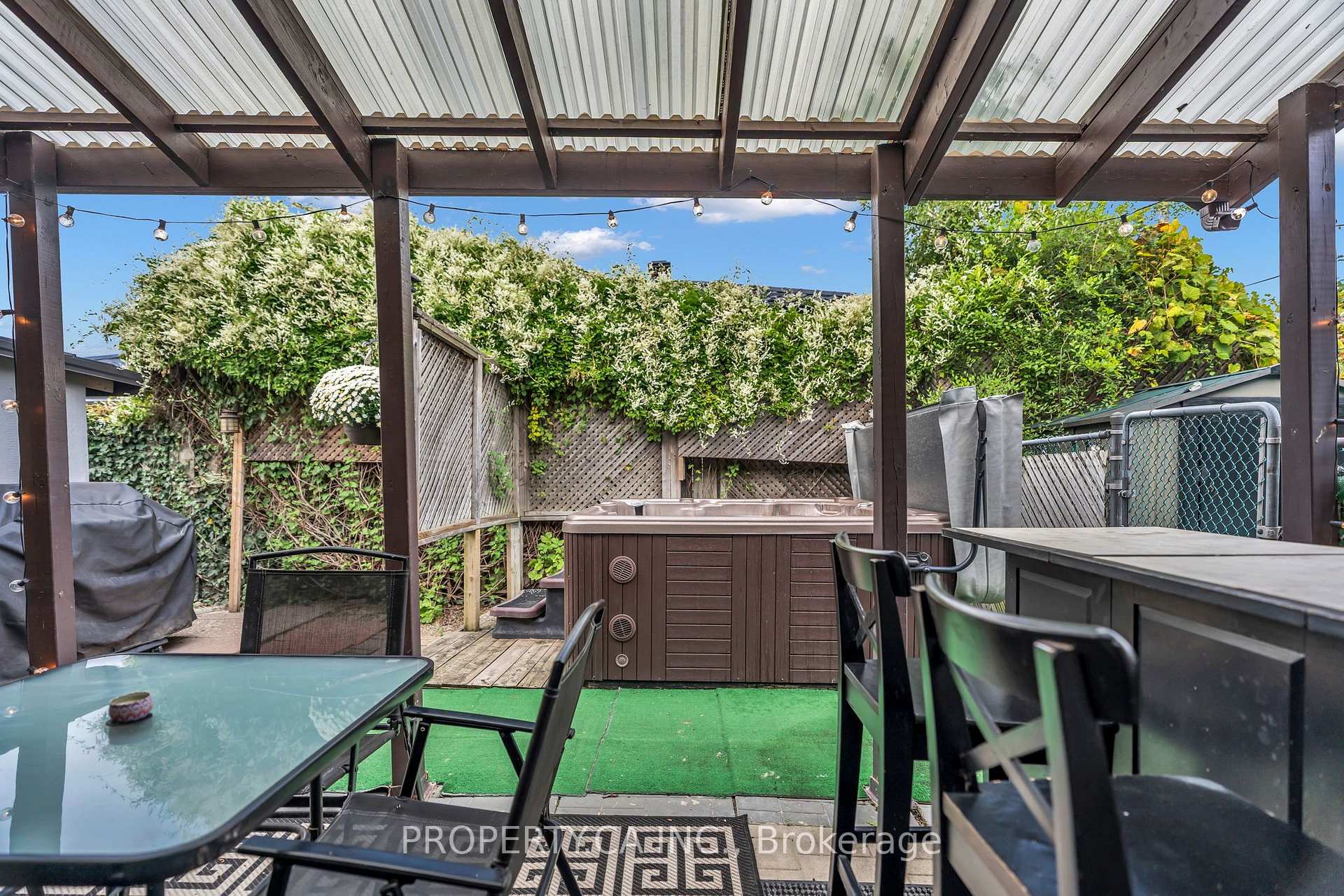 Photo 39 of 833 Krosno Boulevard, Pickering, Bay Ridges — HOMEH
