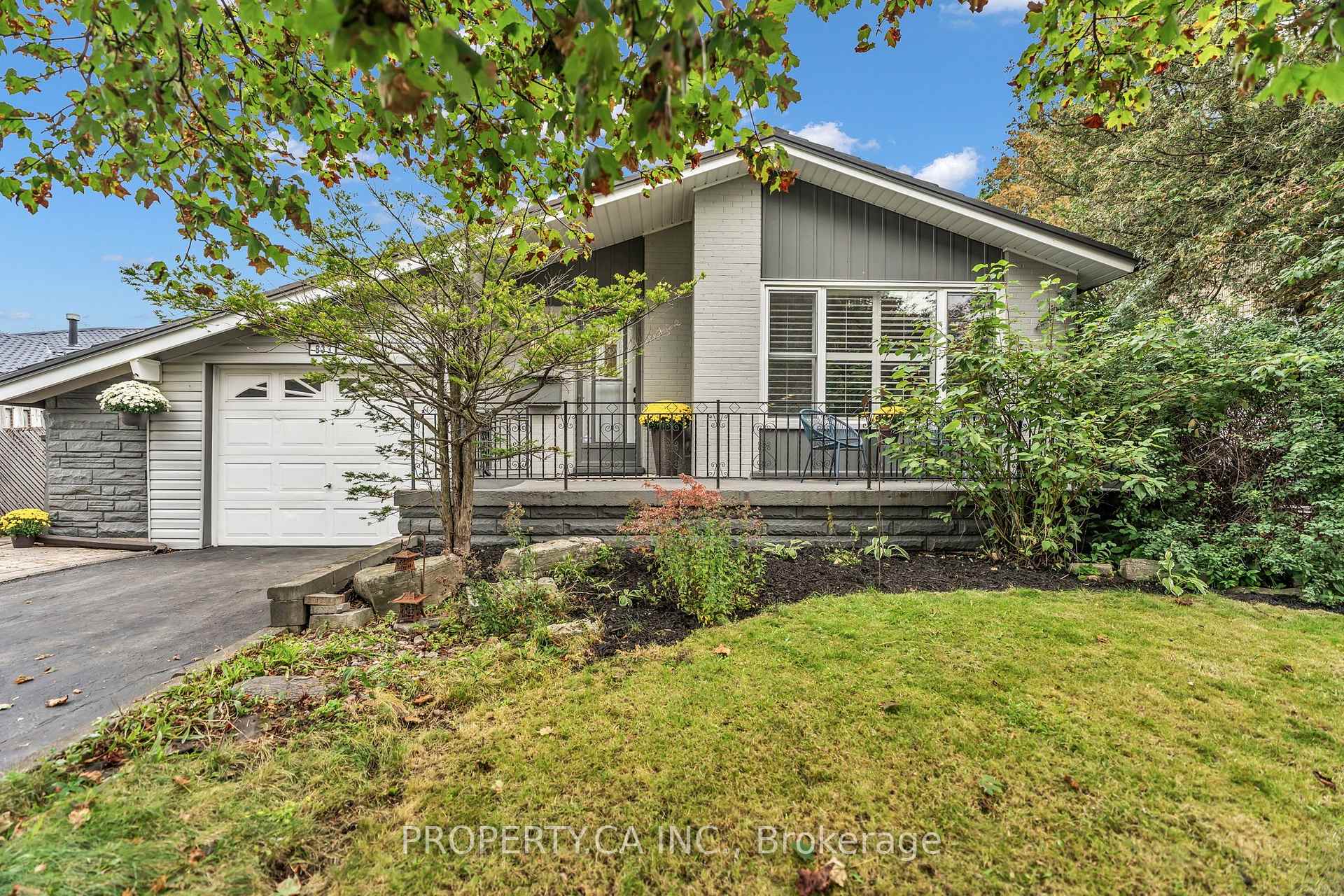 Photo 1 of 833 Krosno Boulevard, Pickering, Bay Ridges — HOMEH