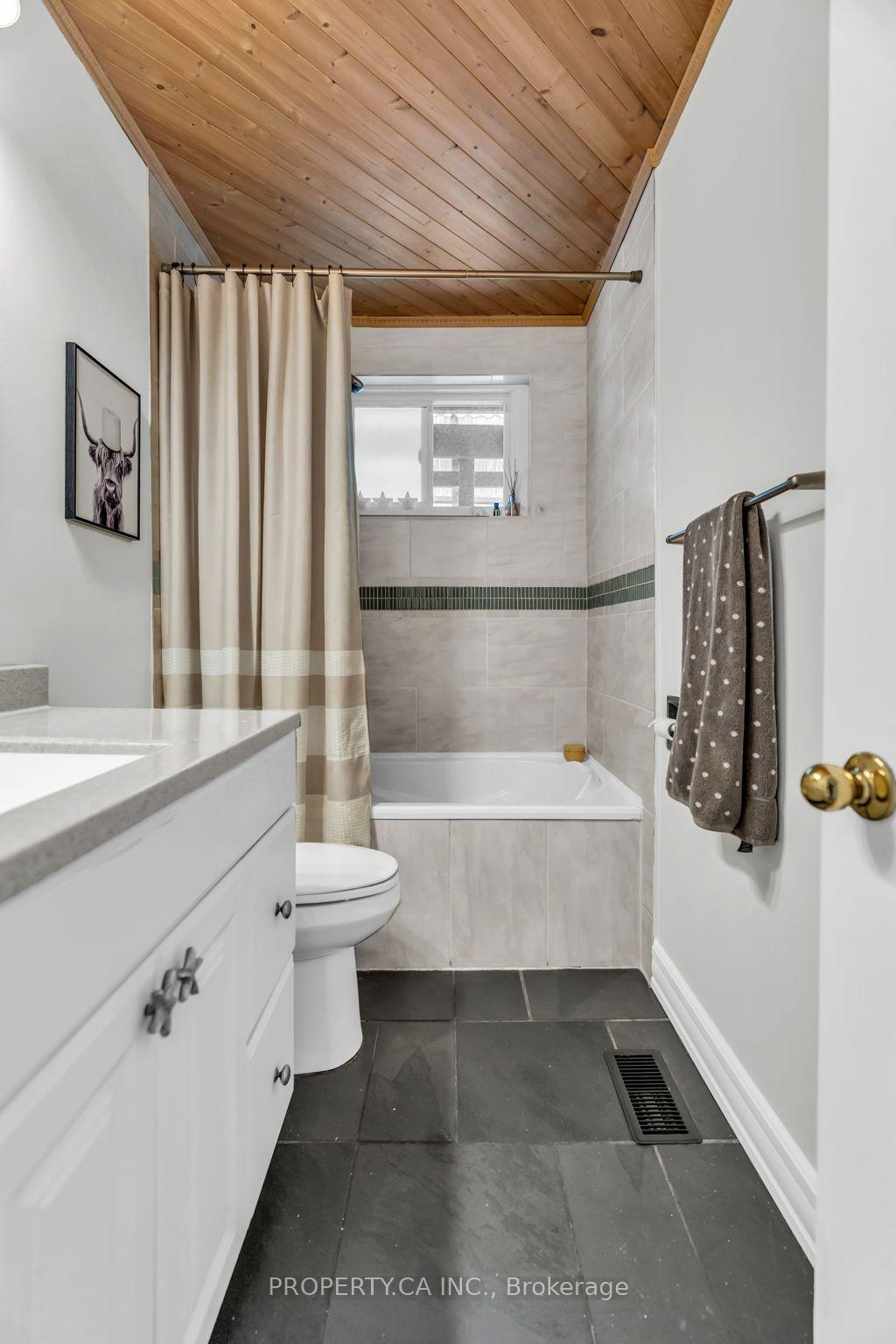 Photo 31 of 833 Krosno Boulevard, Pickering, Bay Ridges — HOMEH