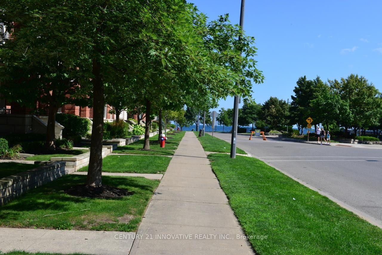 Photo 21 of 16 St Lawrence Drive, Mississauga, Port Credit — HOMEH