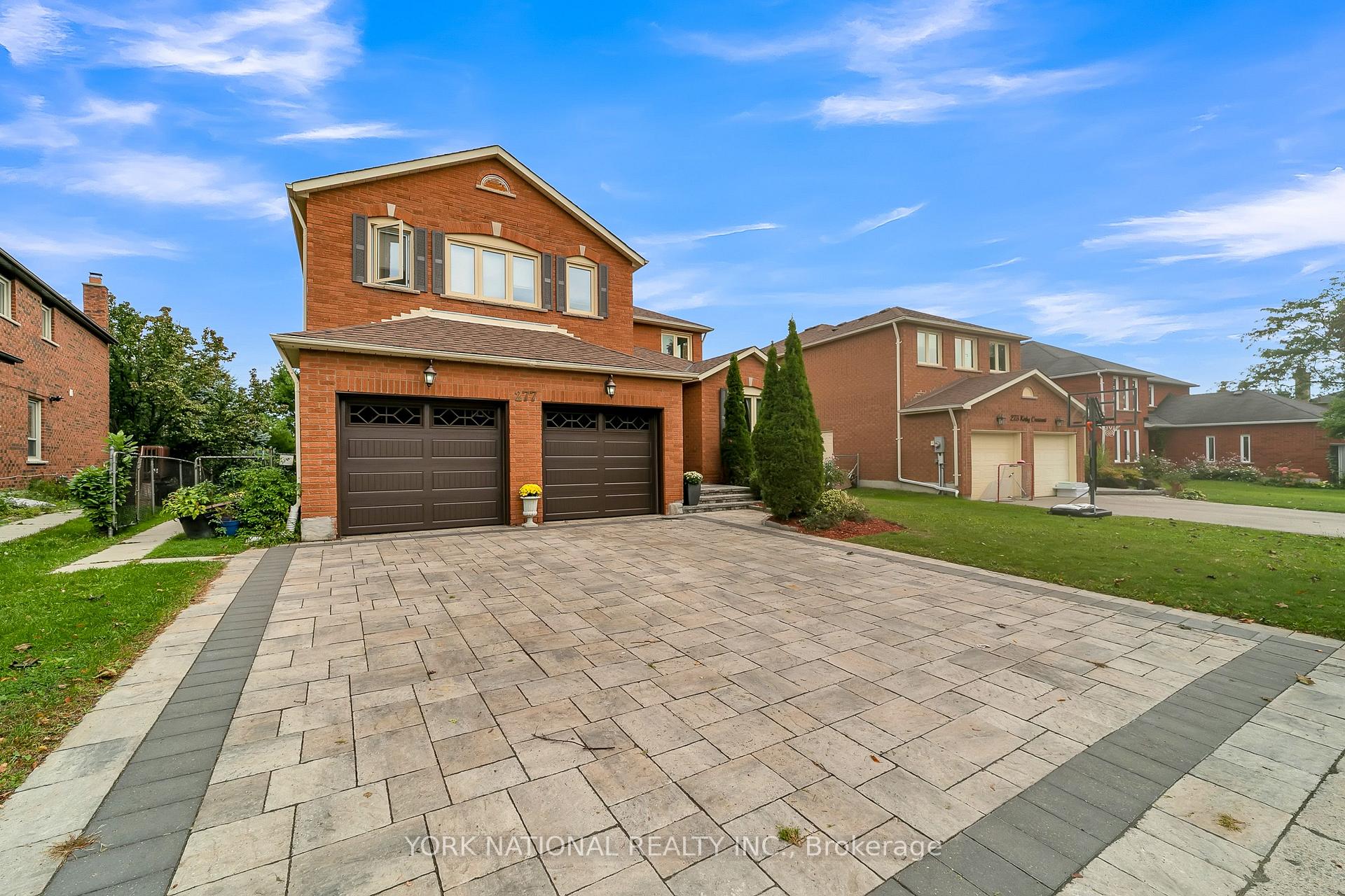 Photo 3 of 277 Kirby Crescent, Newmarket, Glenway Estates — HOMEH