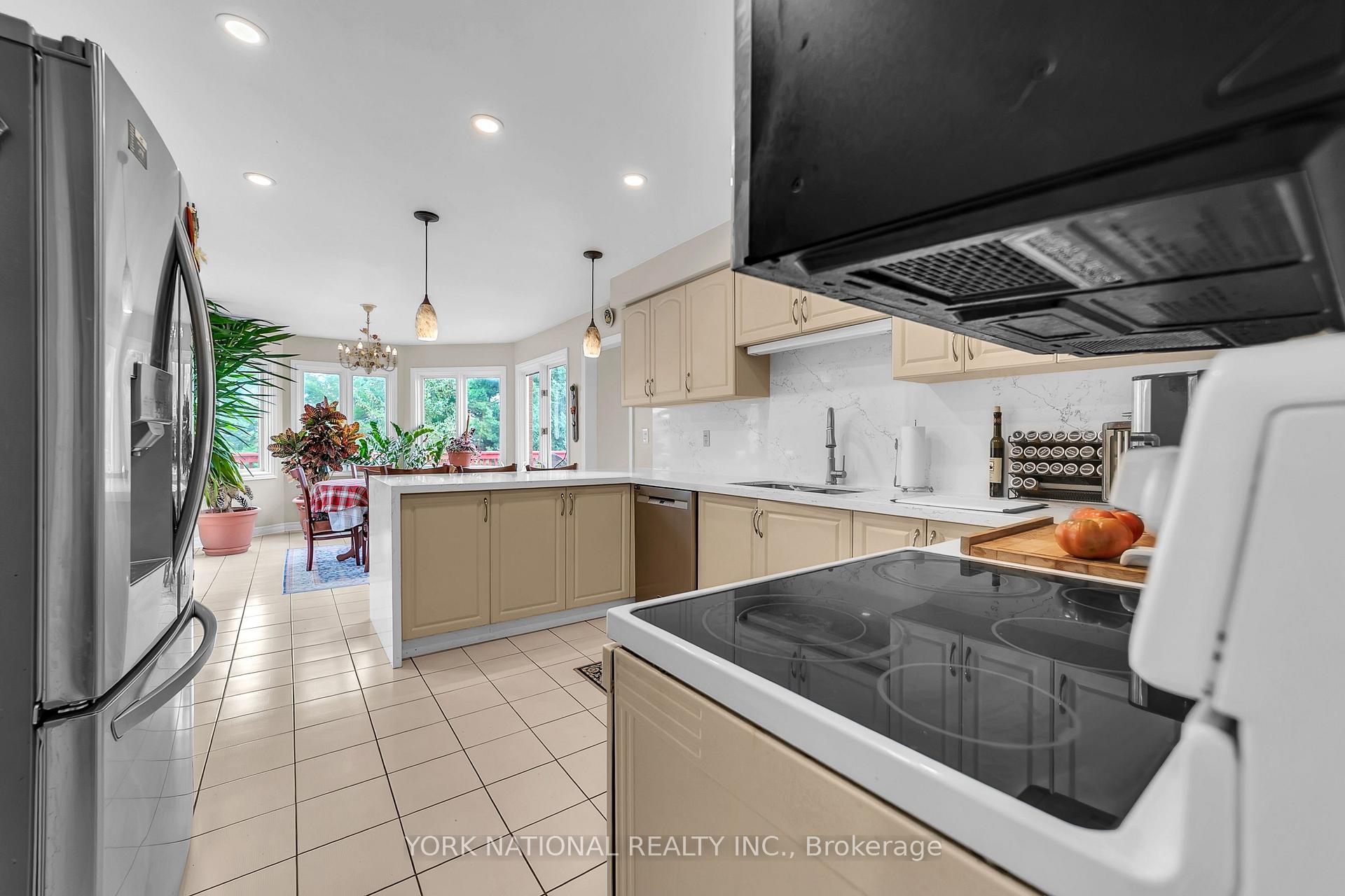 Photo 19 of 277 Kirby Crescent, Newmarket, Glenway Estates — HOMEH