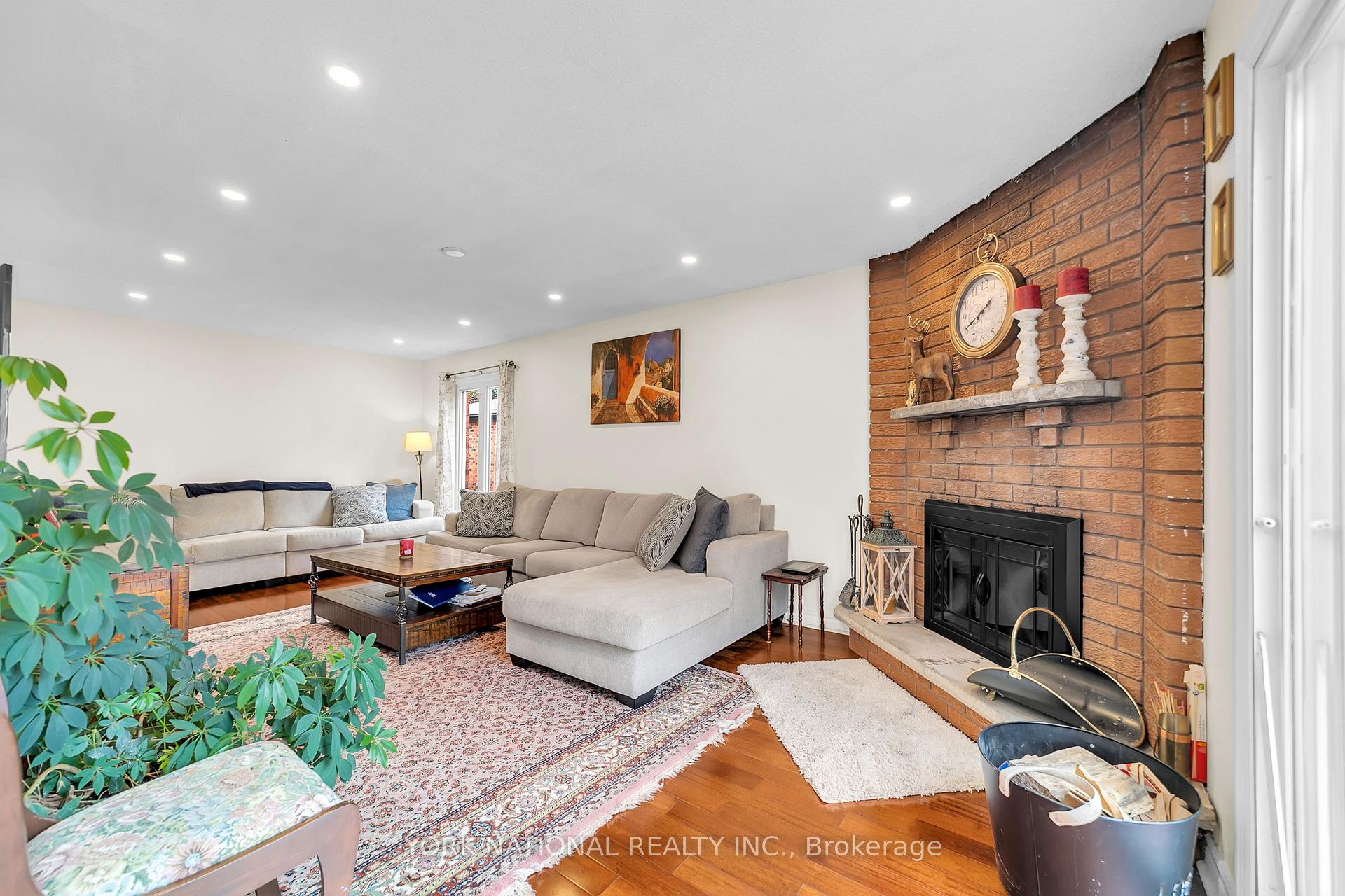 Photo 24 of 277 Kirby Crescent, Newmarket, Glenway Estates — HOMEH