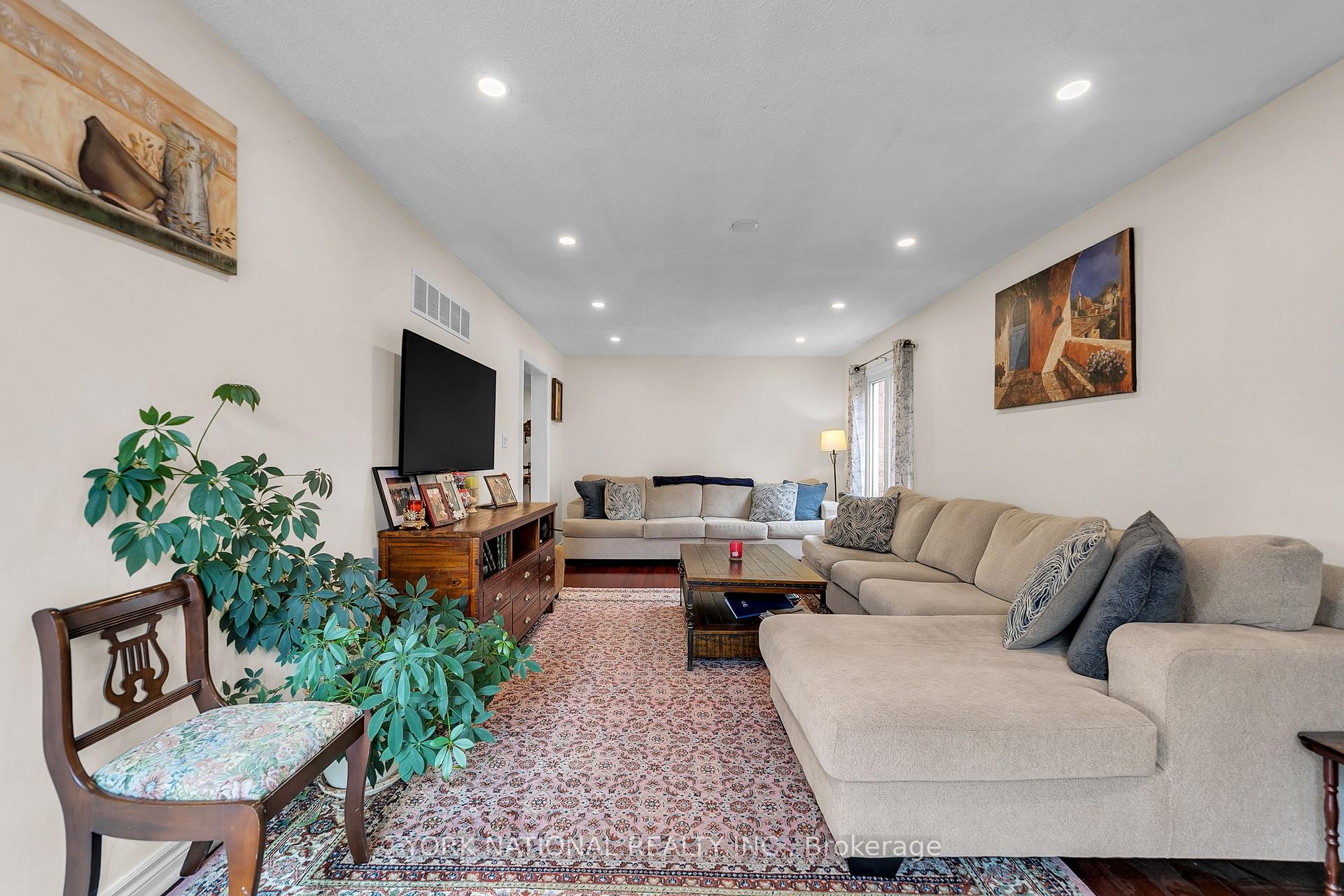 Photo 25 of 277 Kirby Crescent, Newmarket, Glenway Estates — HOMEH