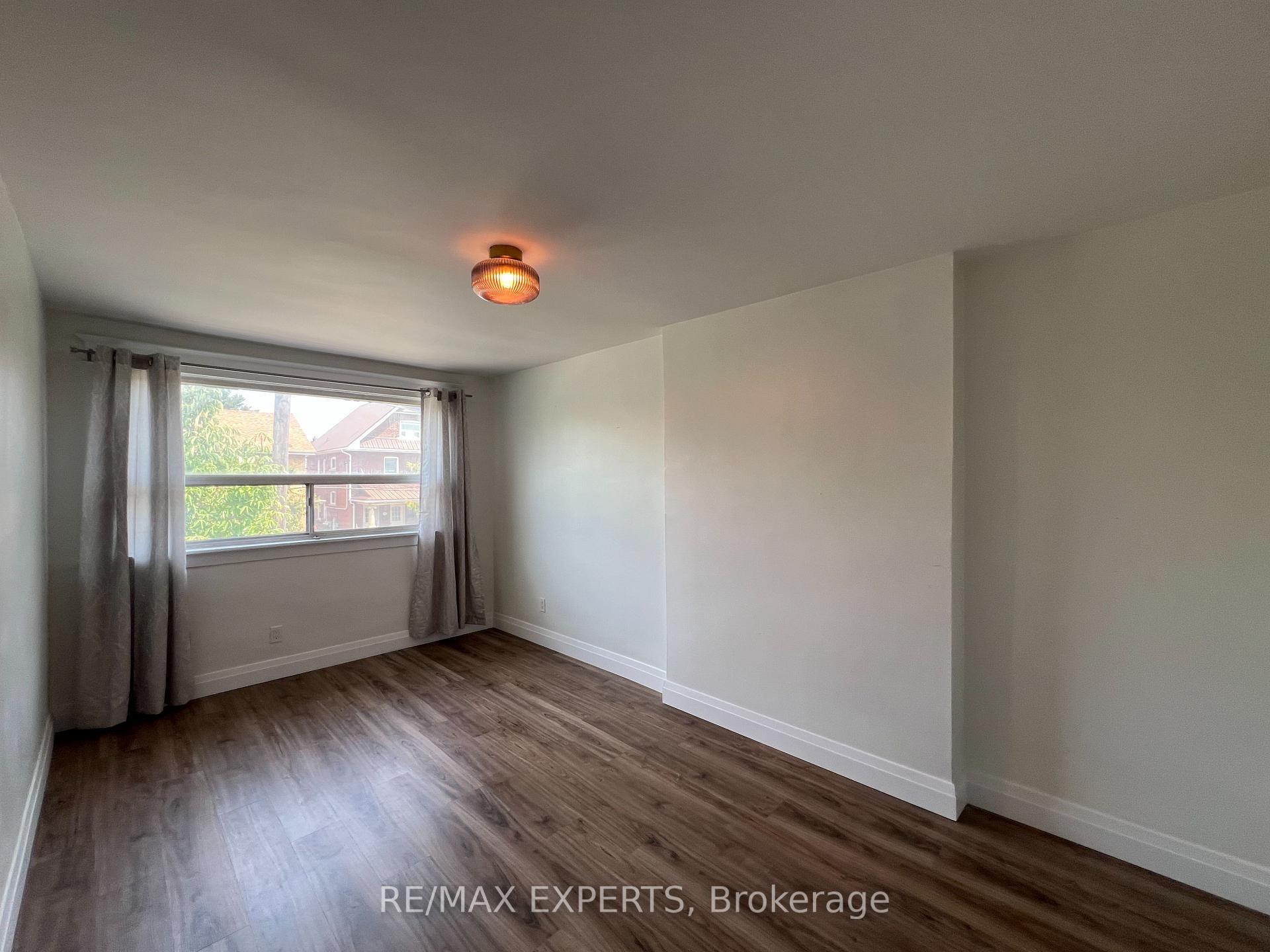 Photo 5 of Unit 2nd Floor, 366 Lauder Avenue, Toronto, Oakwood Village — HOMEH
