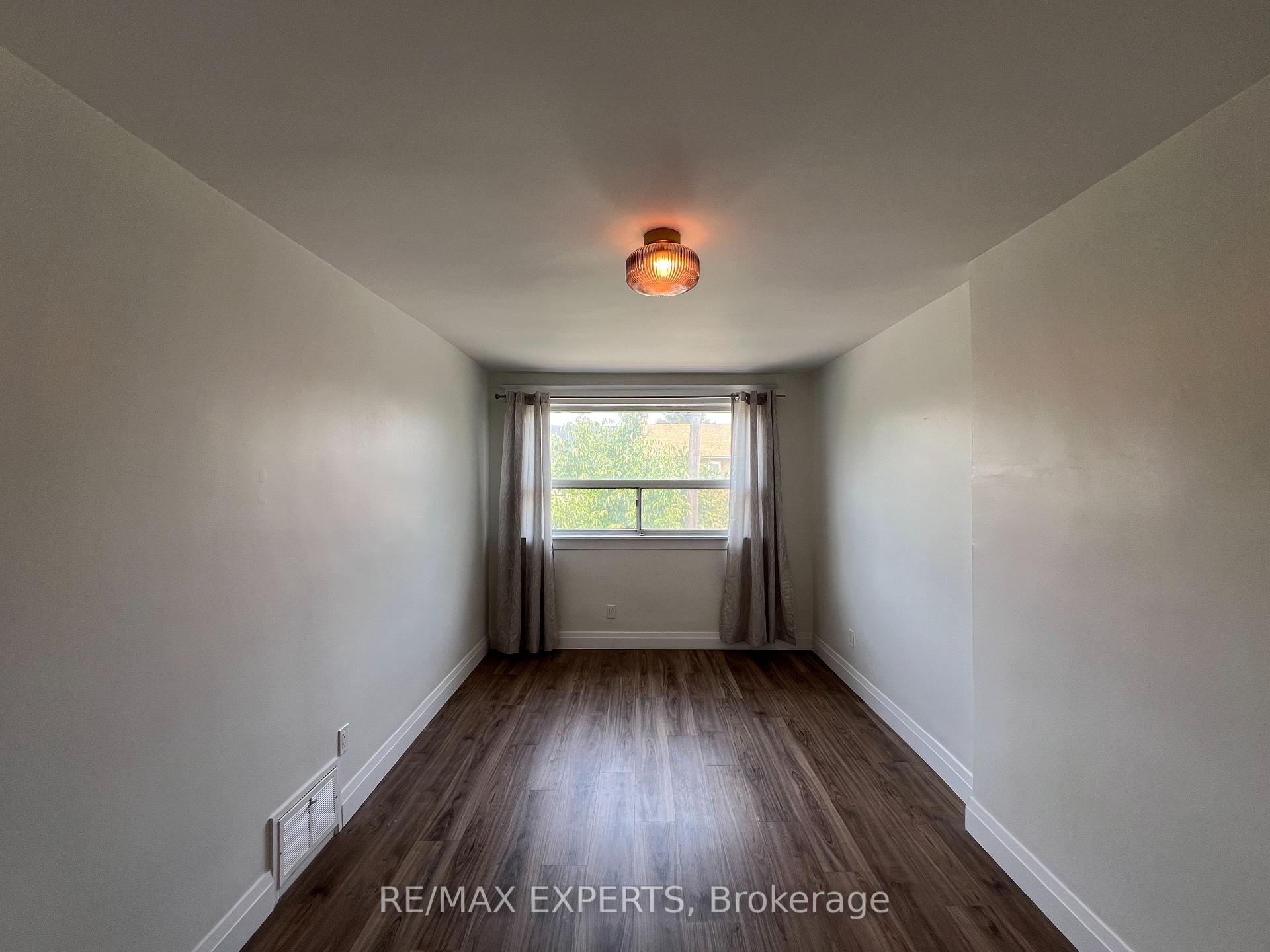 Photo 6 of Unit 2nd Floor, 366 Lauder Avenue, Toronto, Oakwood Village — HOMEH