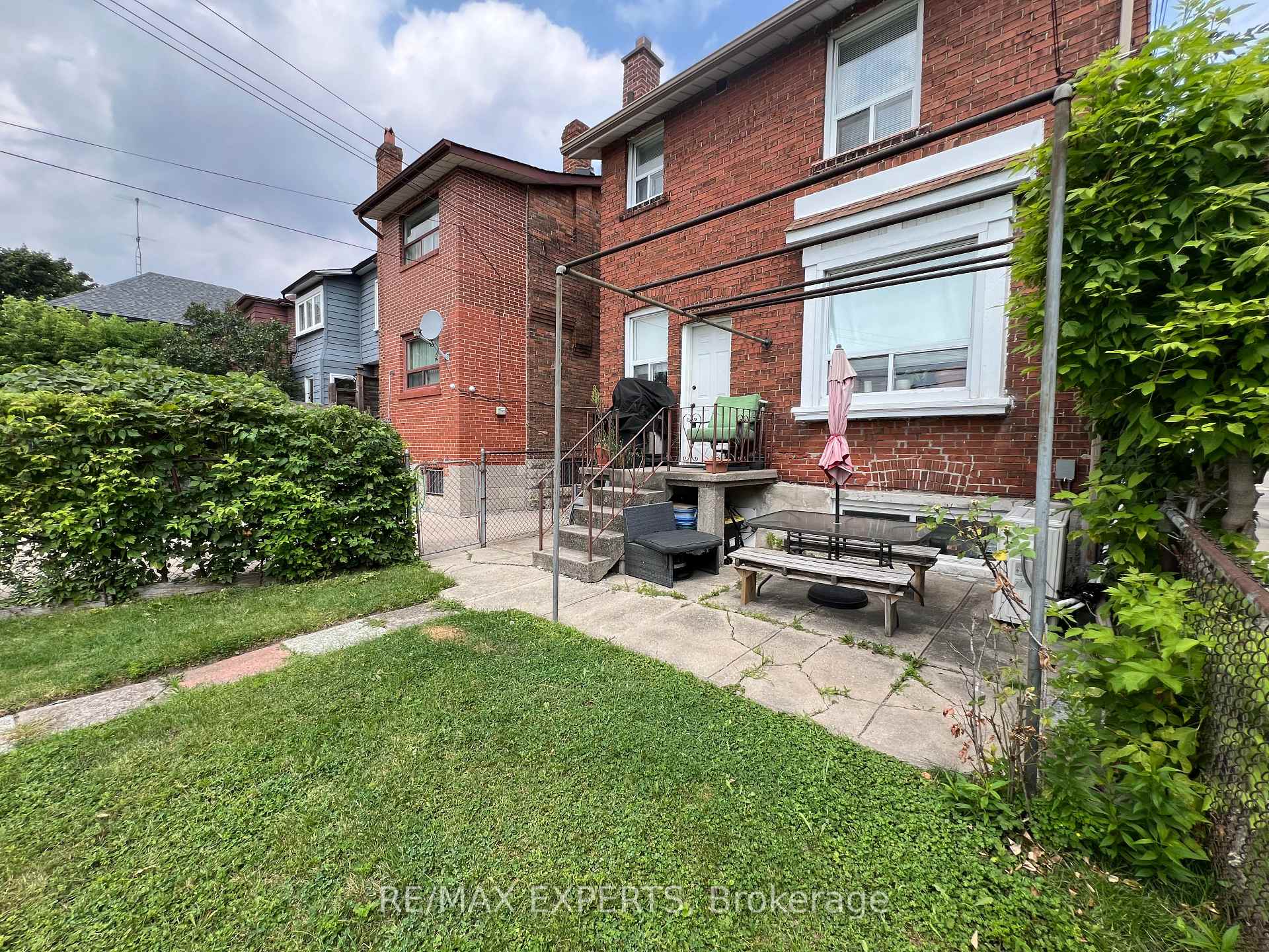 Photo 24 of Unit 2nd Floor, 366 Lauder Avenue, Toronto, Oakwood Village — HOMEH