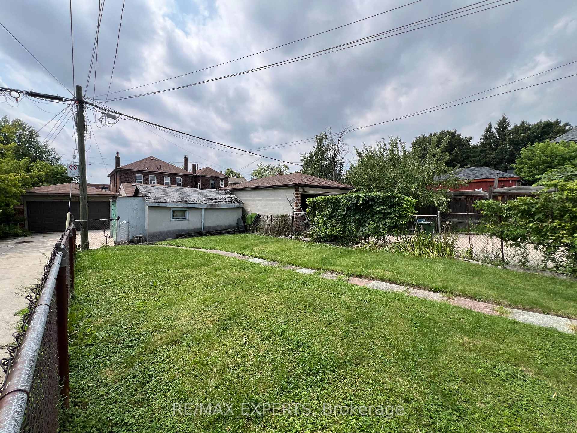 Photo 25 of Unit 2nd Floor, 366 Lauder Avenue, Toronto, Oakwood Village — HOMEH