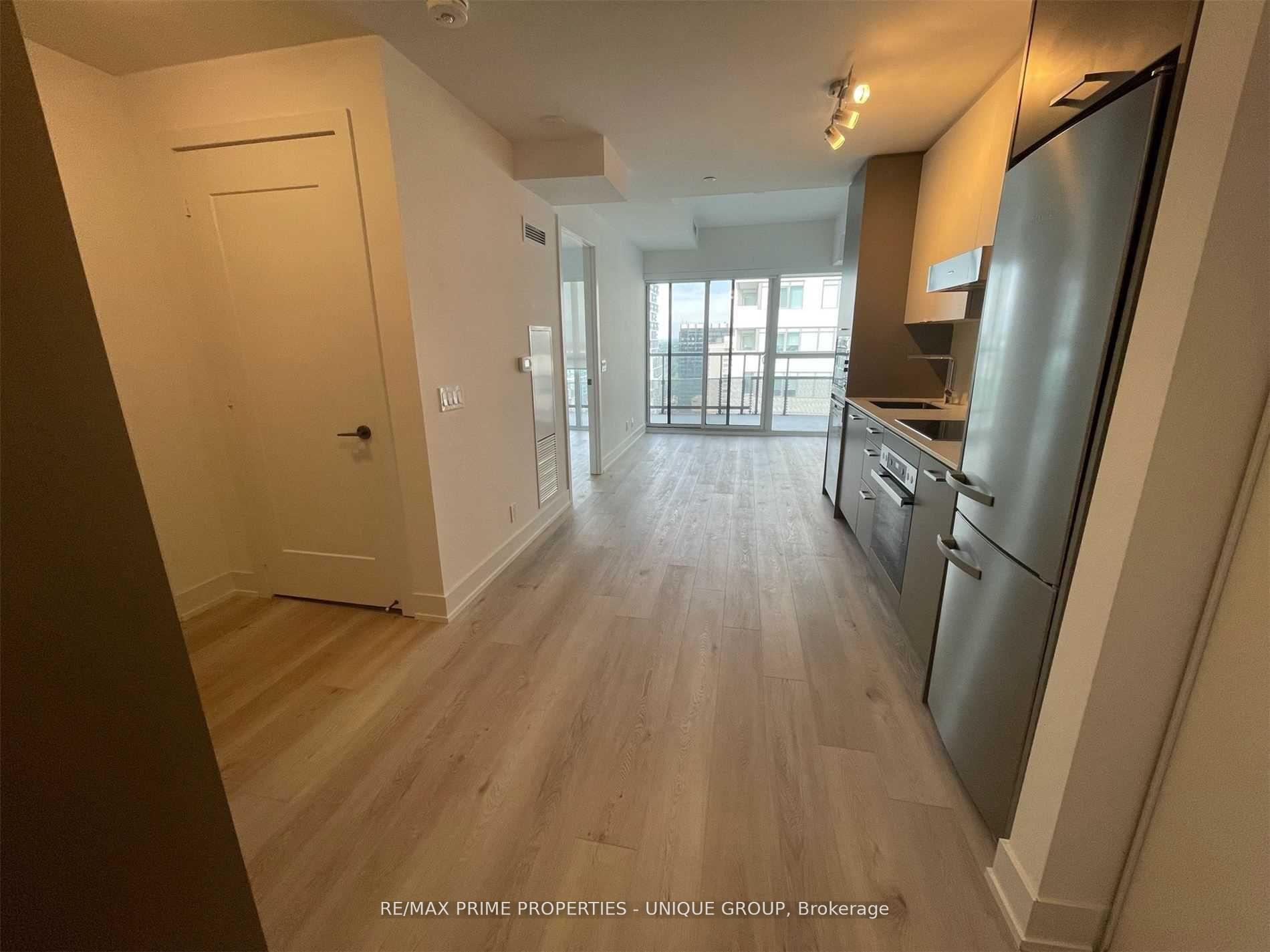 Photo 9 of Unit 606, 11 Lillian Street, Toronto, Mount Pleasant West — HOMEH