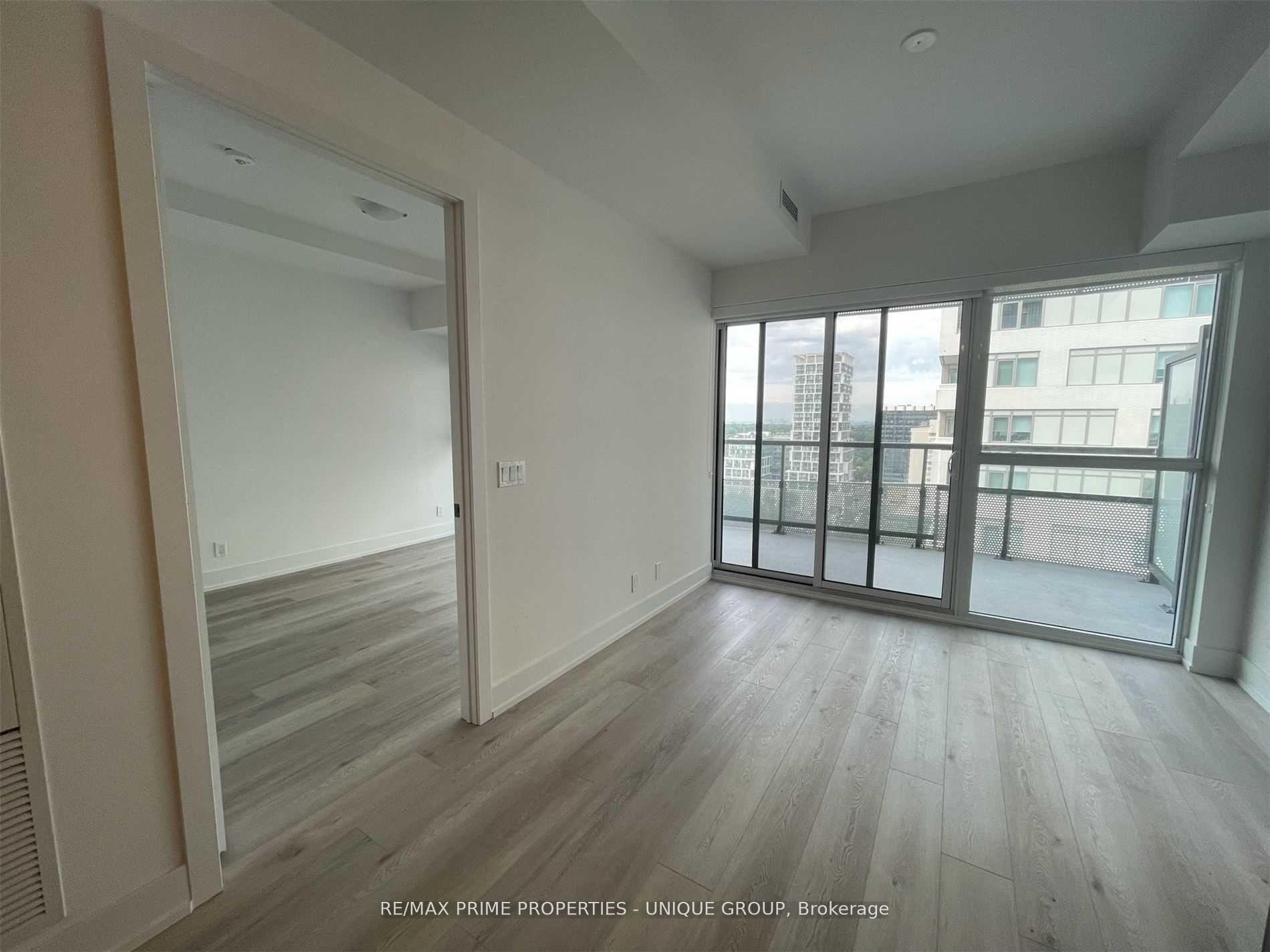 Photo 11 of Unit 606, 11 Lillian Street, Toronto, Mount Pleasant West — HOMEH