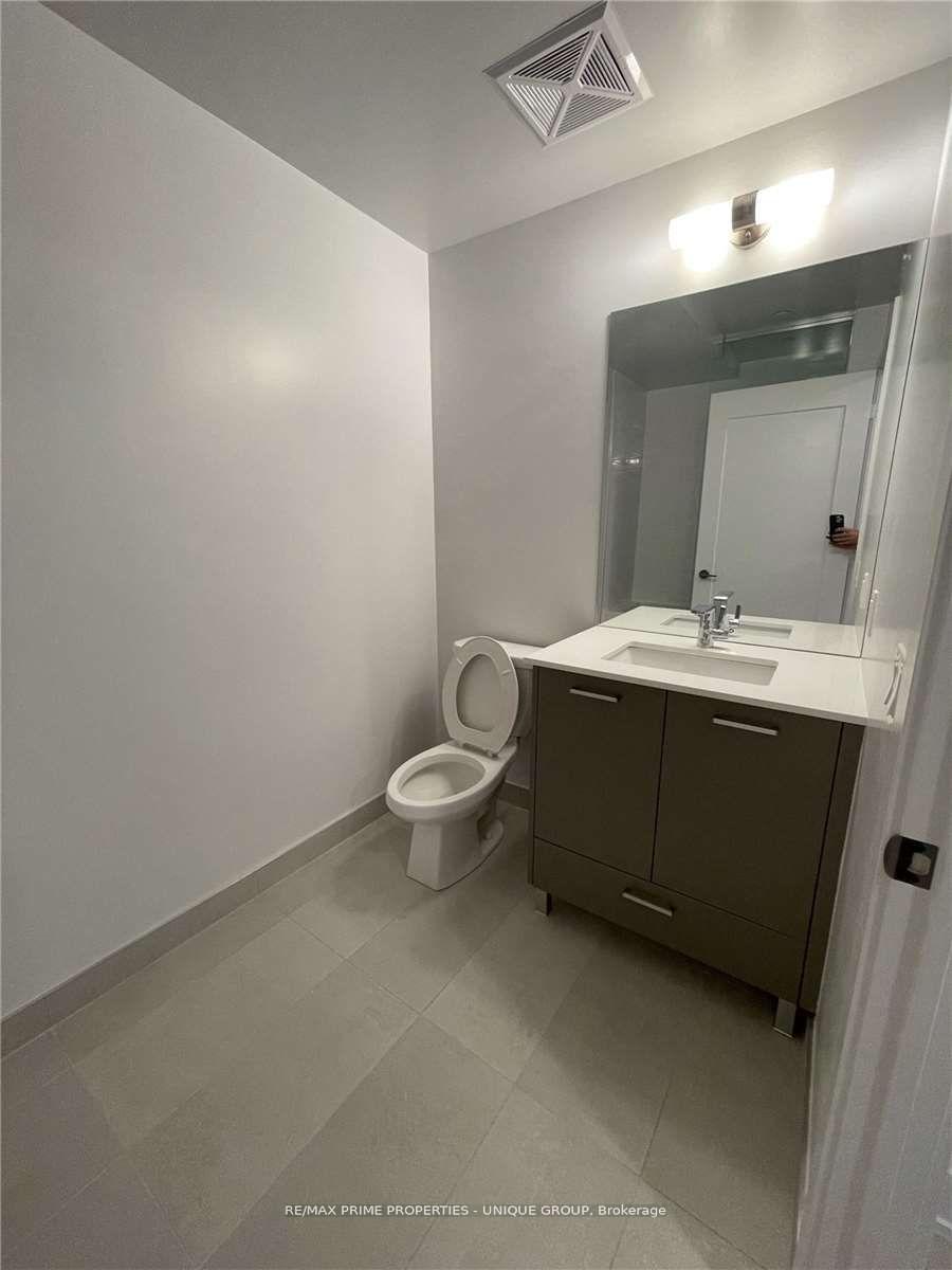 Photo 14 of Unit 606, 11 Lillian Street, Toronto, Mount Pleasant West — HOMEH