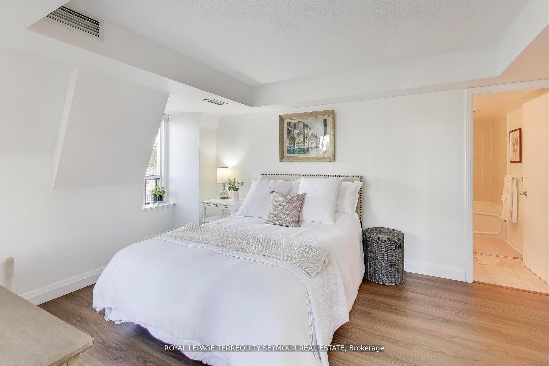 Photo 15 of Unit 448, 139 Merton Street, Toronto, Mount Pleasant West — HOMEH