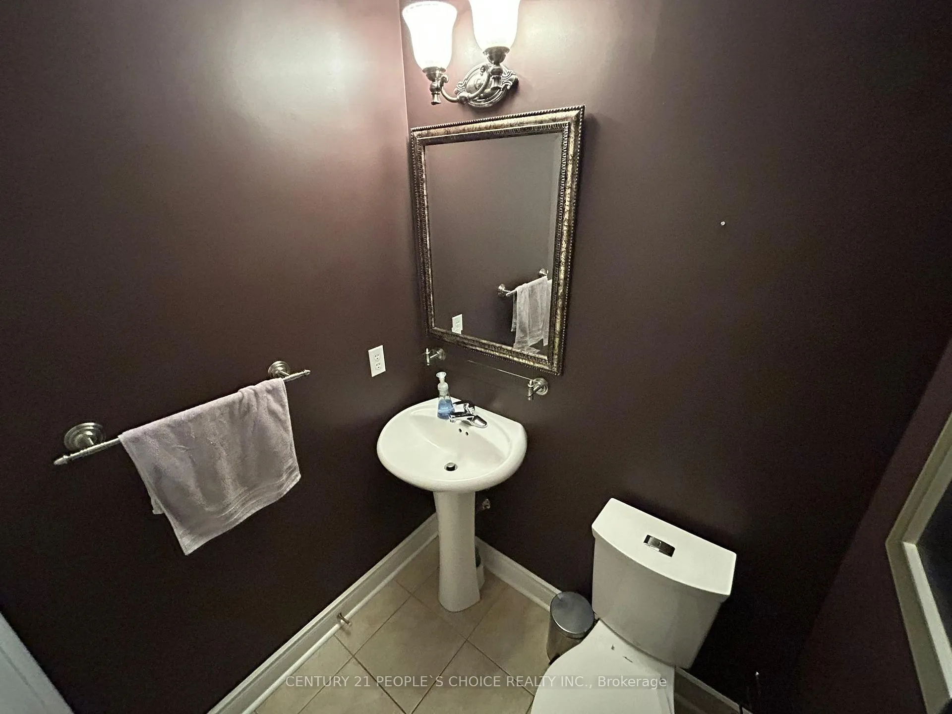 Photo 18 of 128 Mount Royal Circle, Brampton, Vales of Castlemore North — HOMEH