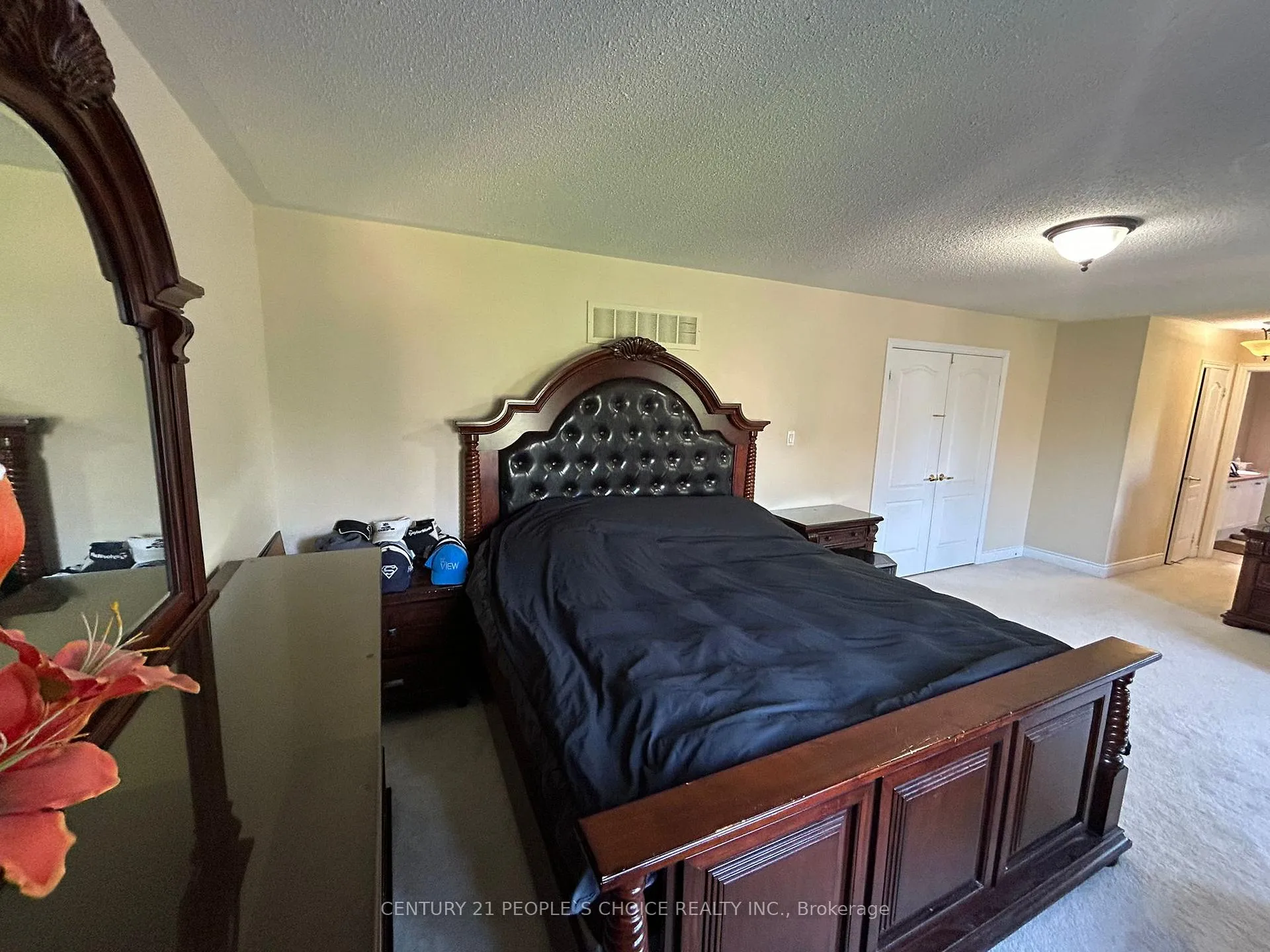 Photo 22 of 128 Mount Royal Circle, Brampton, Vales of Castlemore North — HOMEH