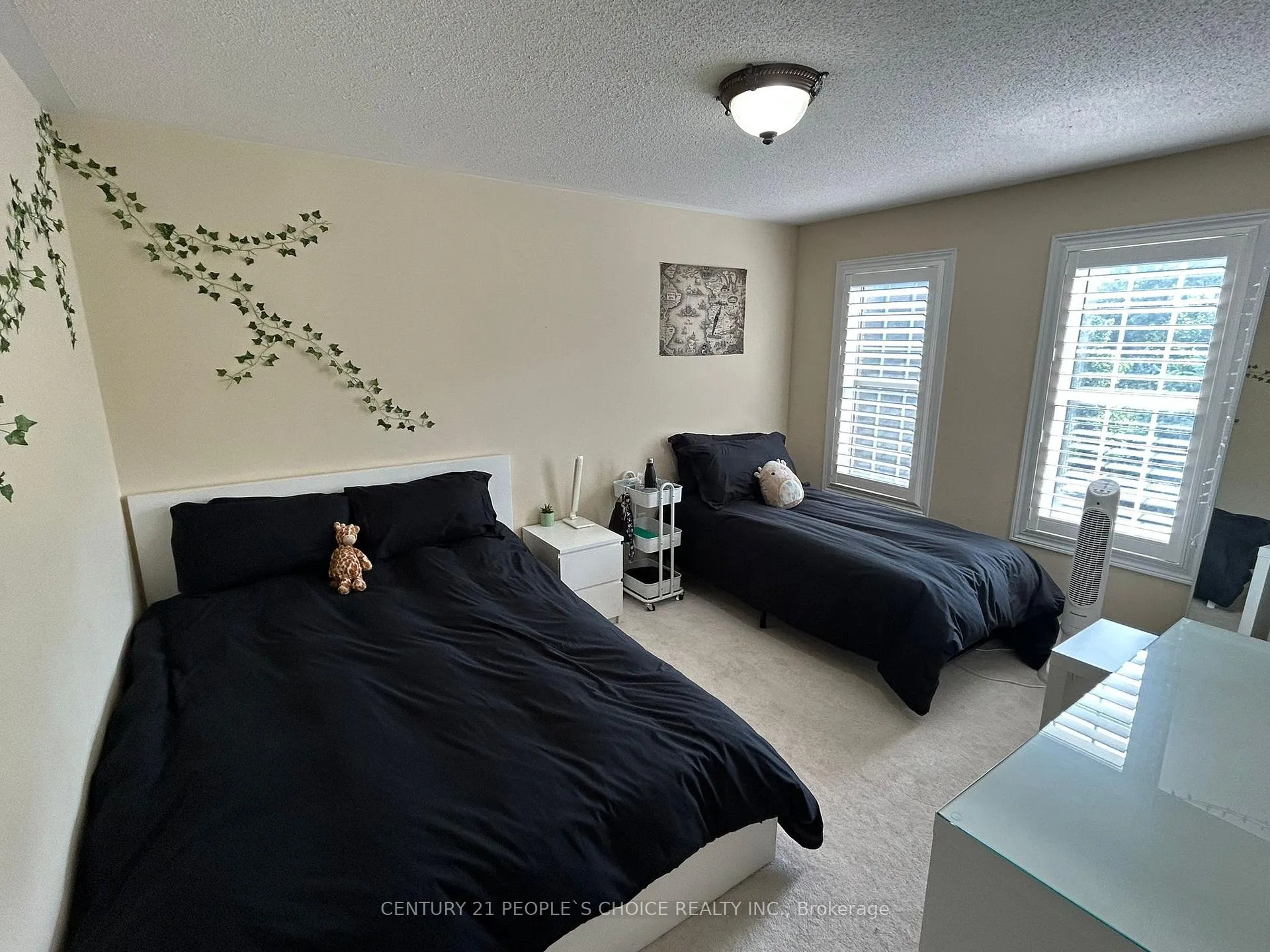 Photo 29 of 128 Mount Royal Circle, Brampton, Vales of Castlemore North — HOMEH