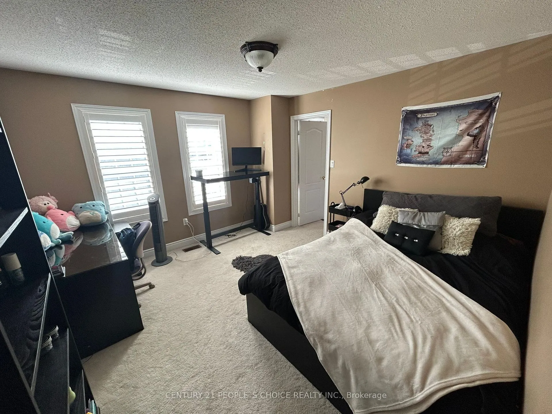 Photo 36 of 128 Mount Royal Circle, Brampton, Vales of Castlemore North — HOMEH
