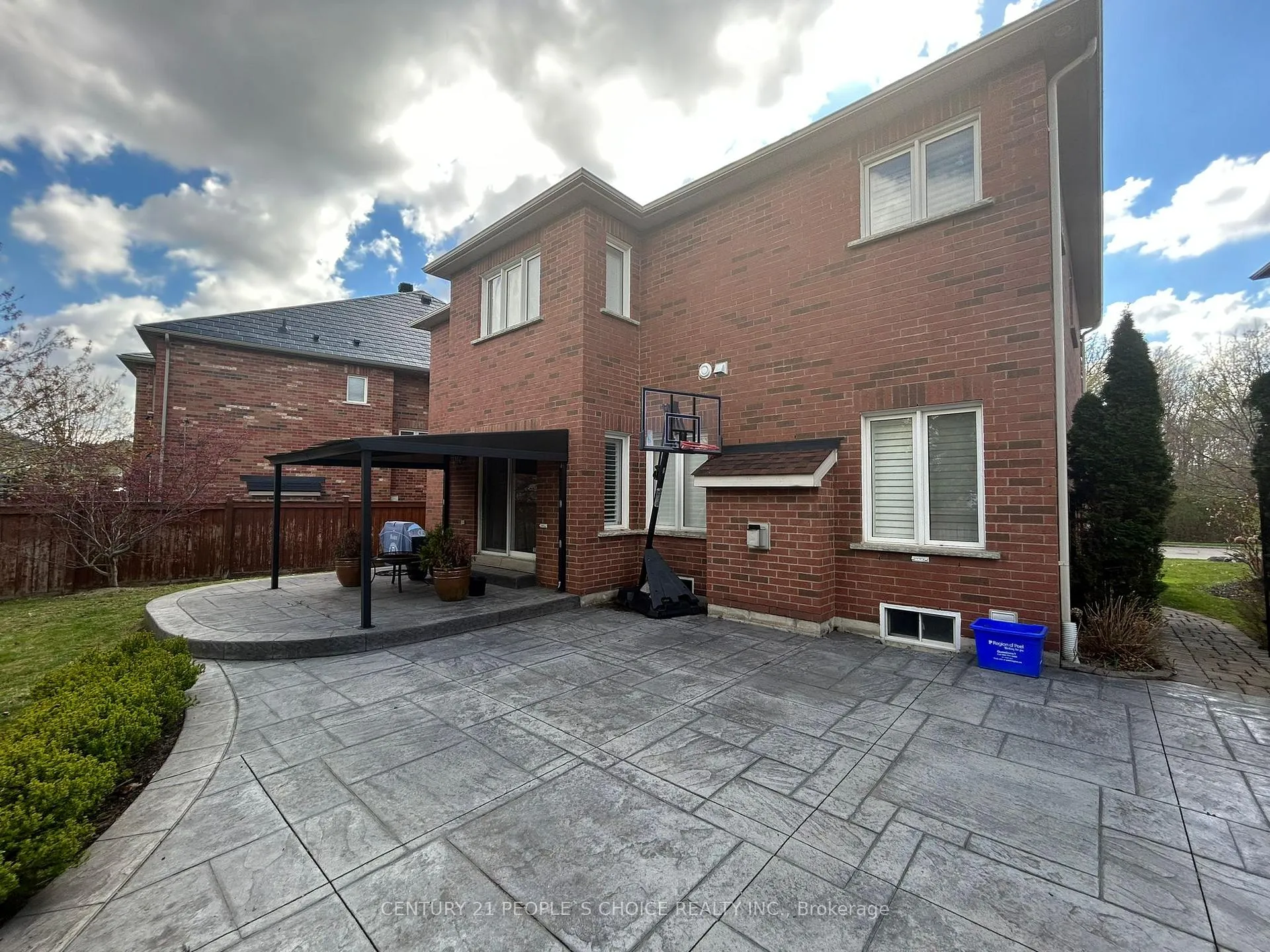 Photo 47 of 128 Mount Royal Circle, Brampton, Vales of Castlemore North — HOMEH