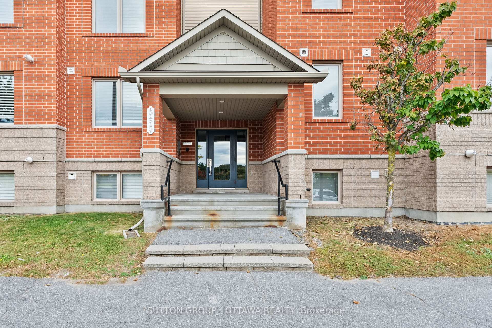 Photo 2 of Unit 7, 565 Stonefield Private, Ottawa, Barrhaven East — HOMEH