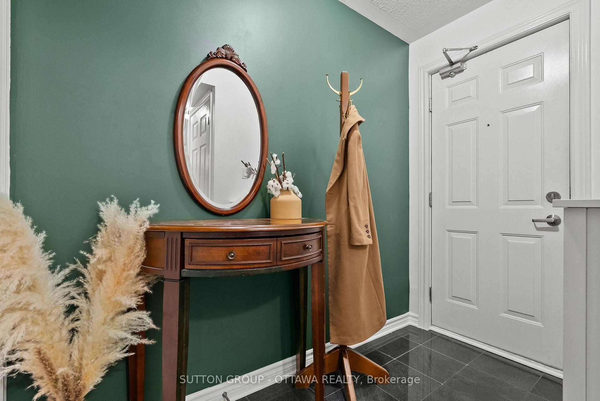 Photo 4 of Unit 7, 565 Stonefield Private, Ottawa, Barrhaven East — HOMEH