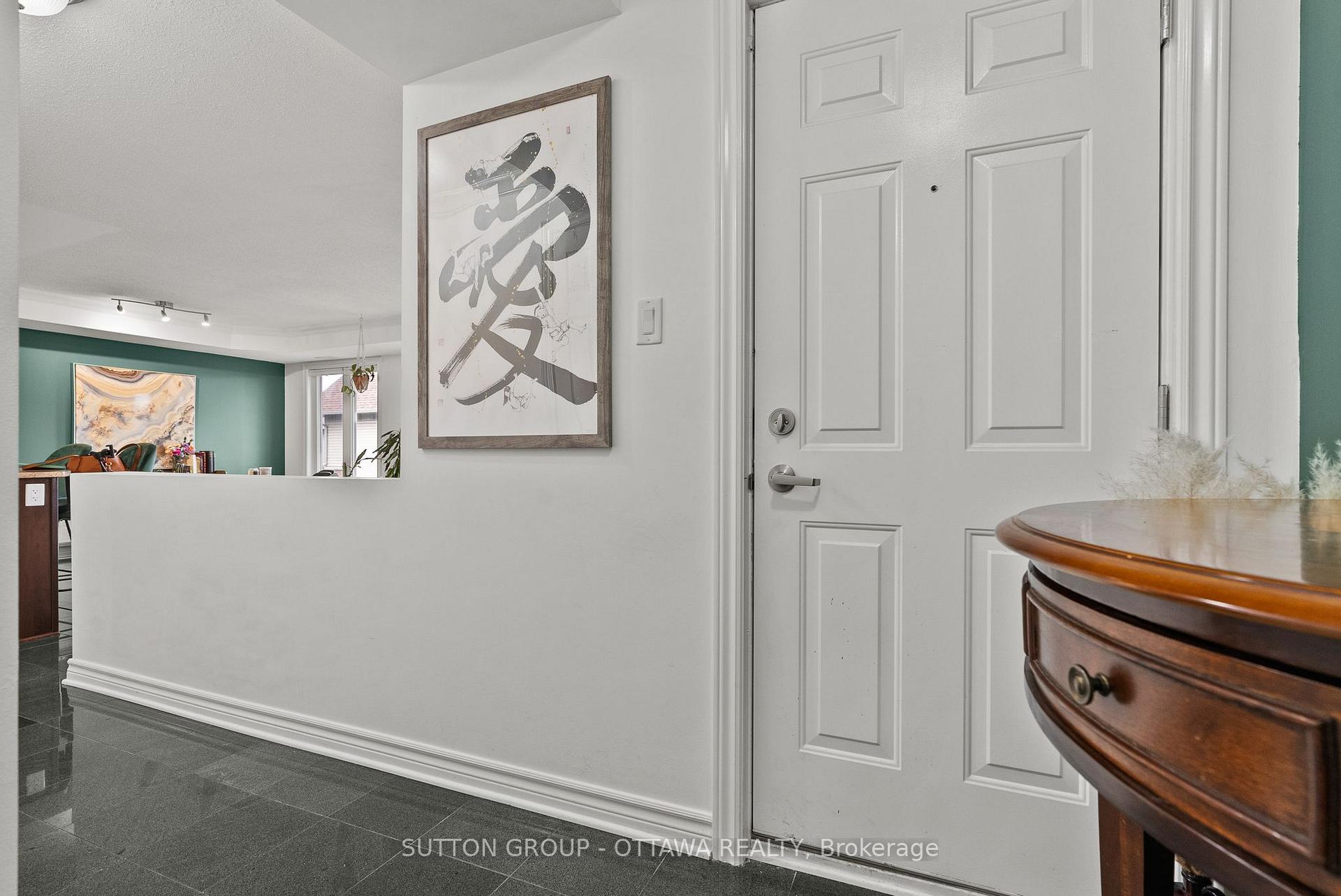 Photo 5 of Unit 7, 565 Stonefield Private, Ottawa, Barrhaven East — HOMEH