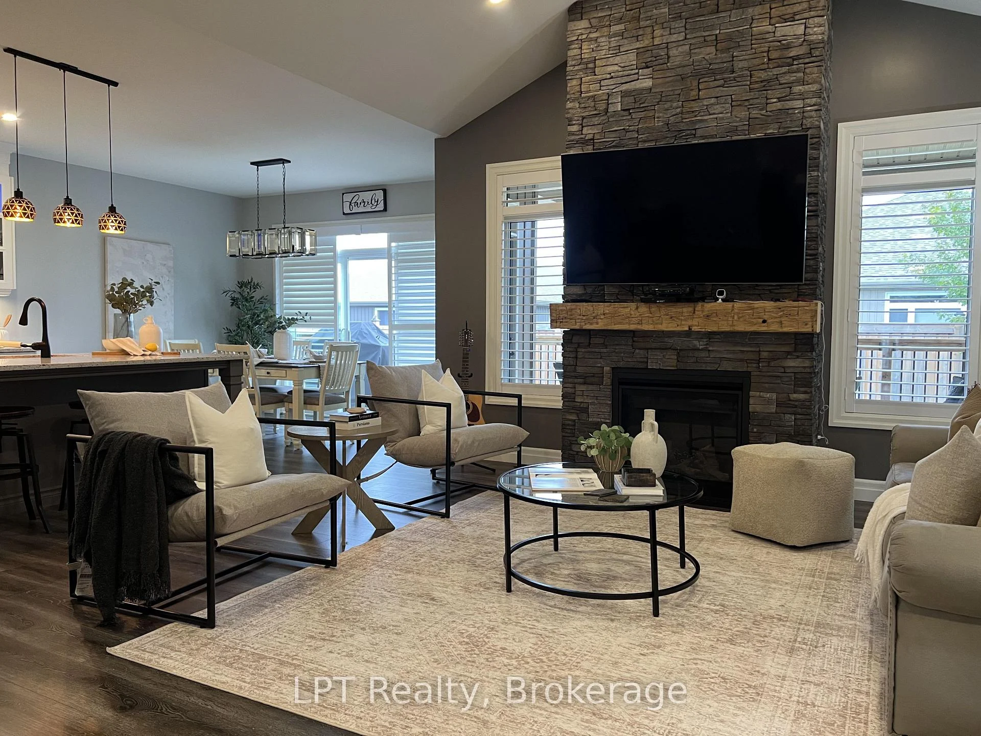 Photo 20 of 80 Ambrosia Terrace, Quinte West, Murray Ward — HOMEH