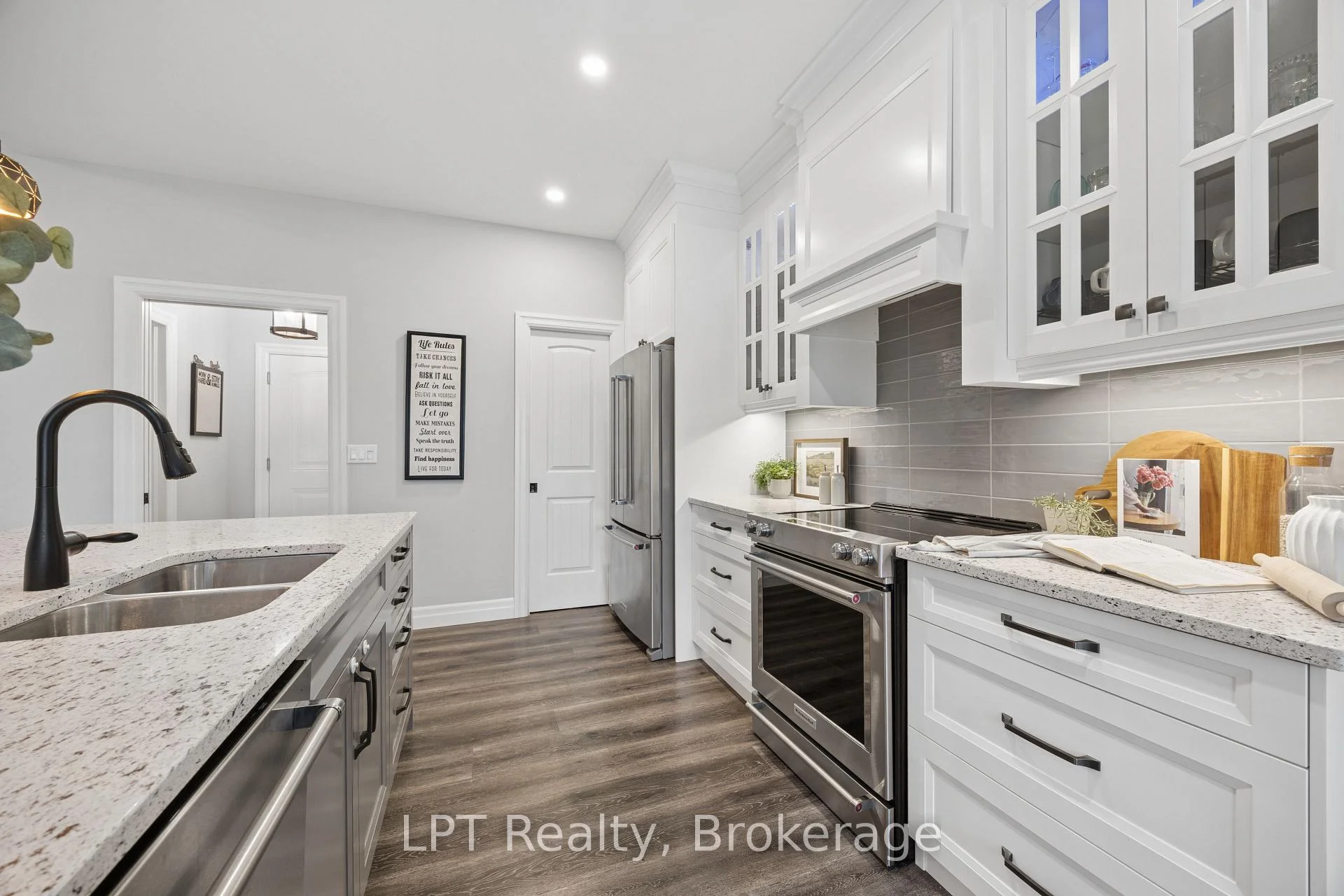 Photo 49 of 80 Ambrosia Terrace, Quinte West, Murray Ward — HOMEH