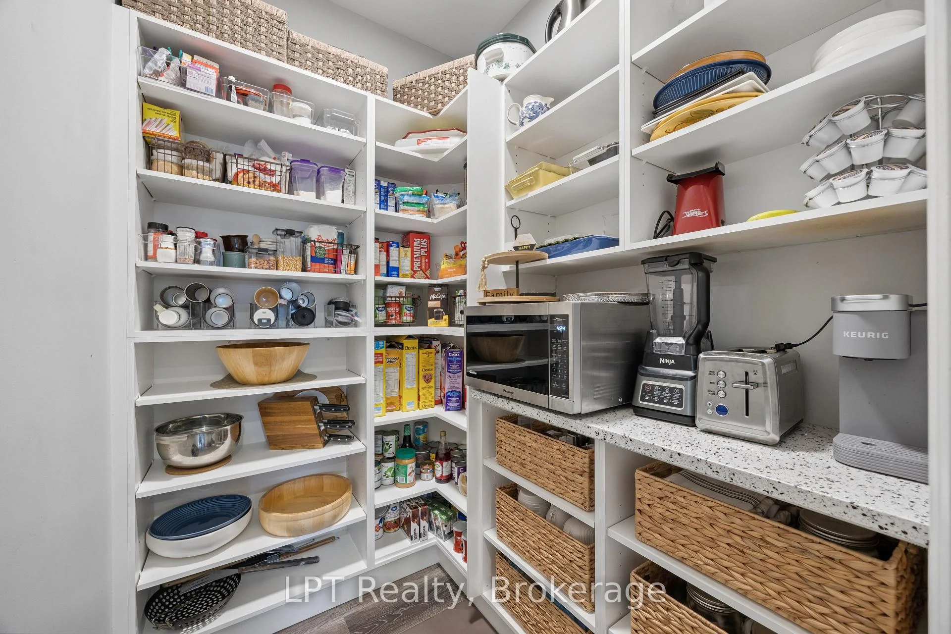 Photo 58 of 80 Ambrosia Terrace, Quinte West, Murray Ward — HOMEH