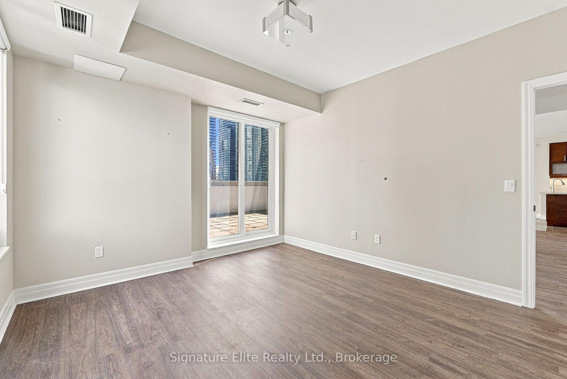 Photo 13 of Unit 2304, 35 Balmuto Street, Toronto, Bay Street Corridor — HOMEH