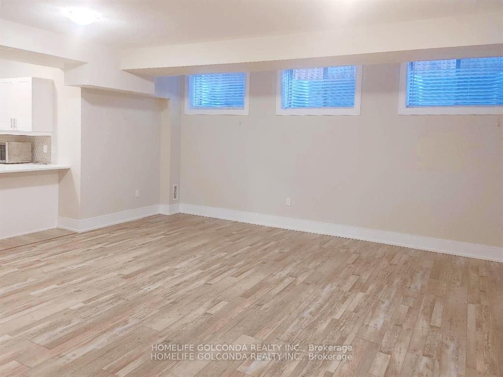 Photo 4 of Unit Bsmt, 163 Franklin Trail, Barrie, Rural Barrie Southwest — HOMEH