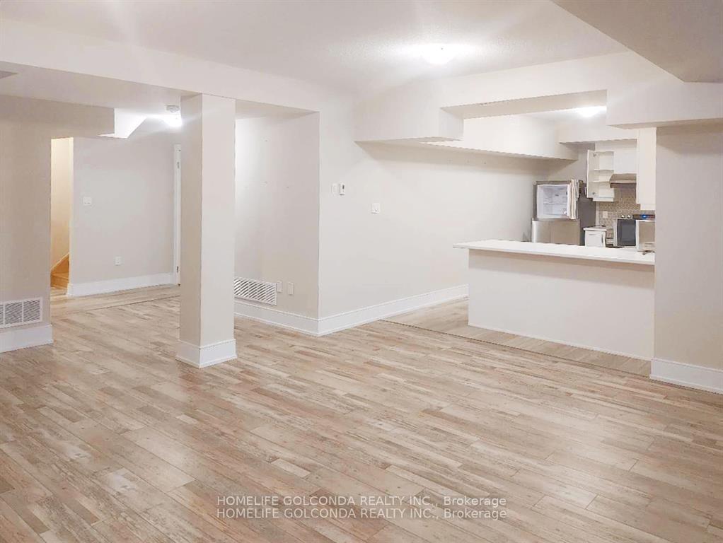 Photo 5 of Unit Bsmt, 163 Franklin Trail, Barrie, Rural Barrie Southwest — HOMEH