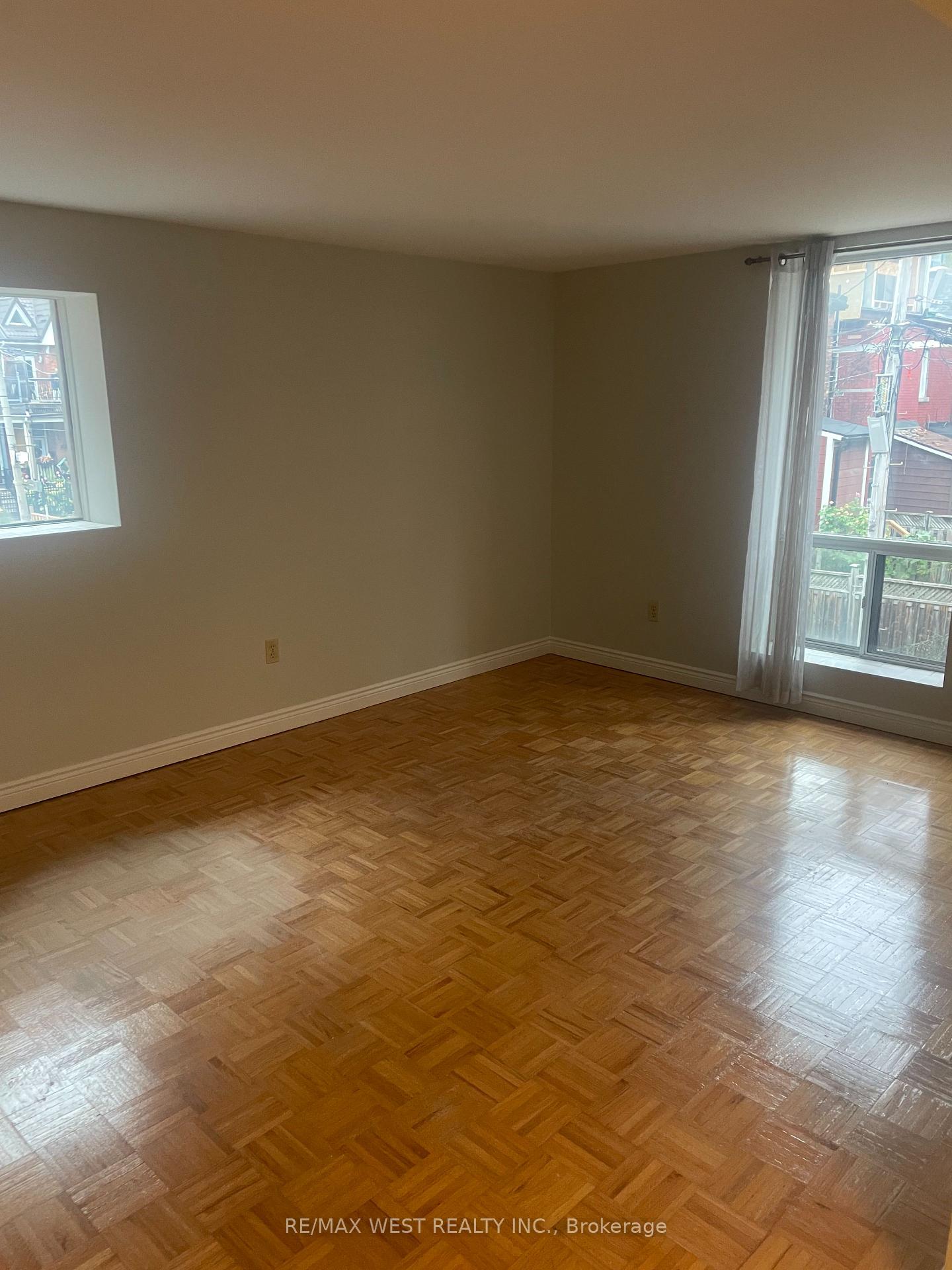 Photo 7 of Unit 202 Rear, 13 Grange Avenue, Toronto, Kensington-Chinatown — HOMEH