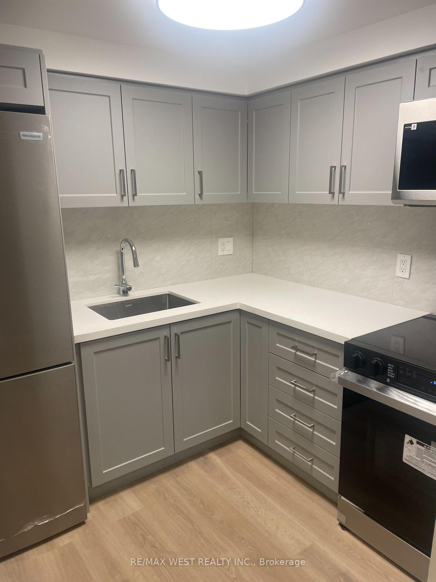Photo 10 of Unit 202 Rear, 13 Grange Avenue, Toronto, Kensington-Chinatown — HOMEH