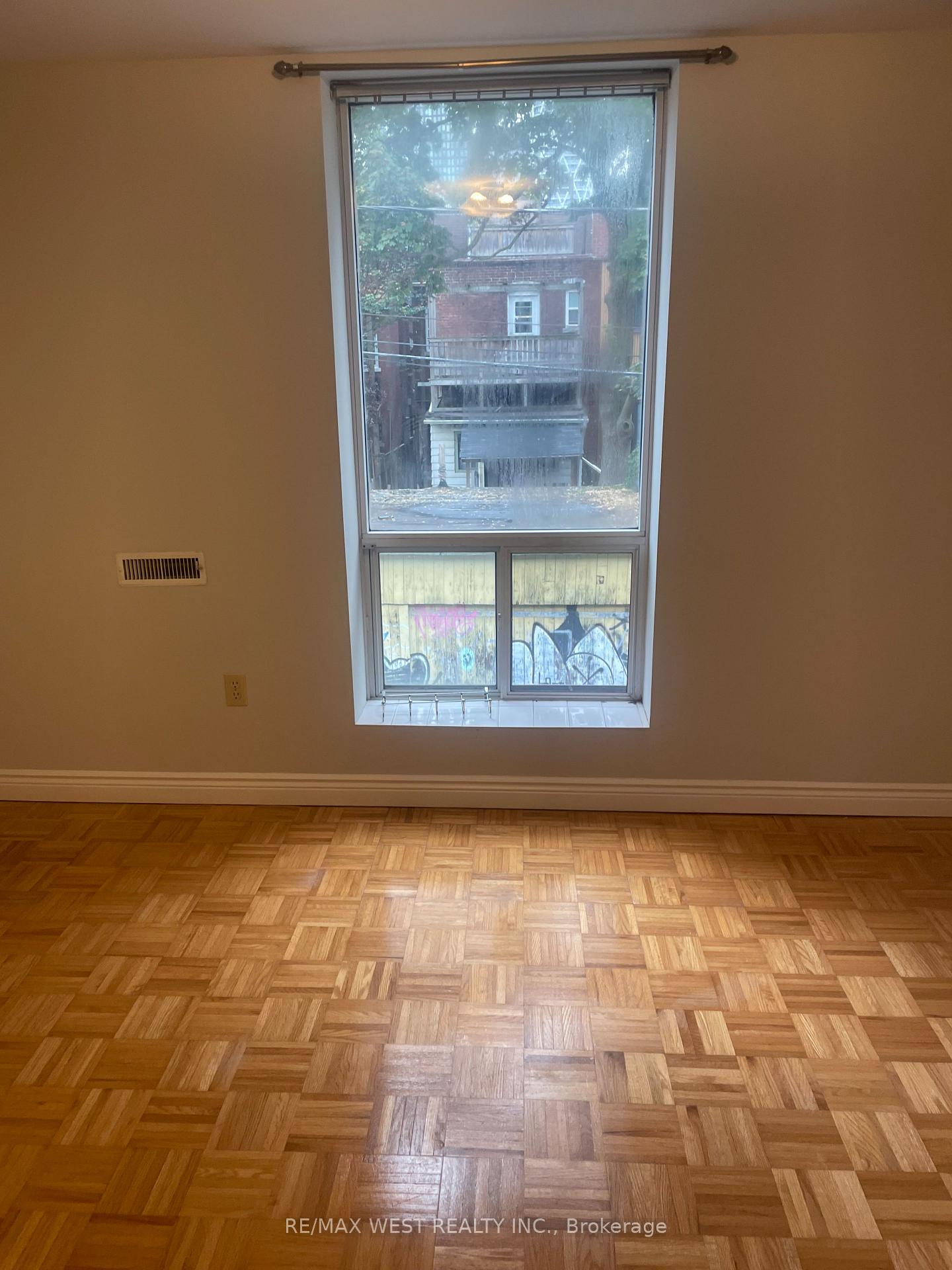 Photo 15 of Unit 202 Rear, 13 Grange Avenue, Toronto, Kensington-Chinatown — HOMEH