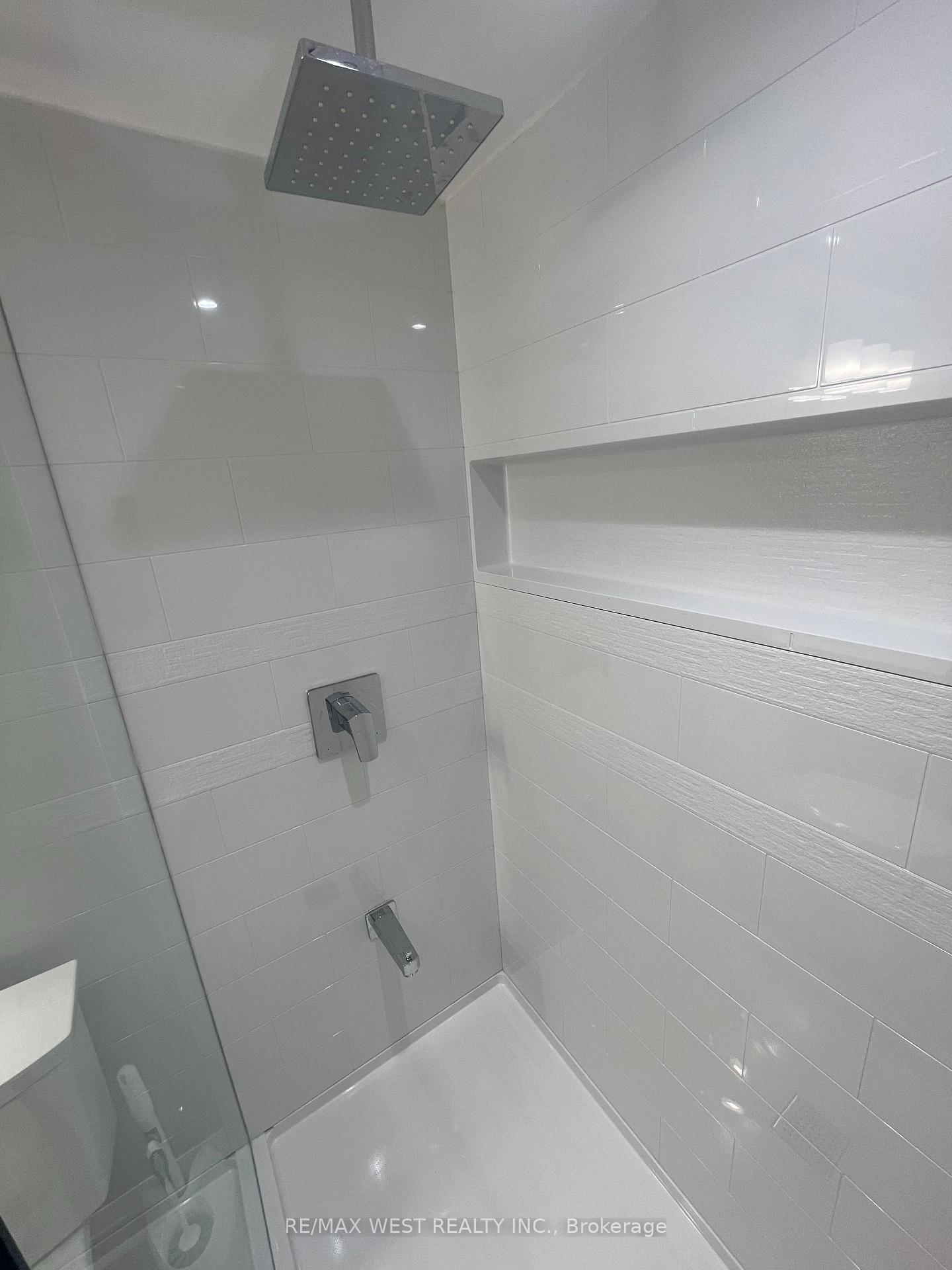 Photo 24 of Unit 202 Rear, 13 Grange Avenue, Toronto, Kensington-Chinatown — HOMEH