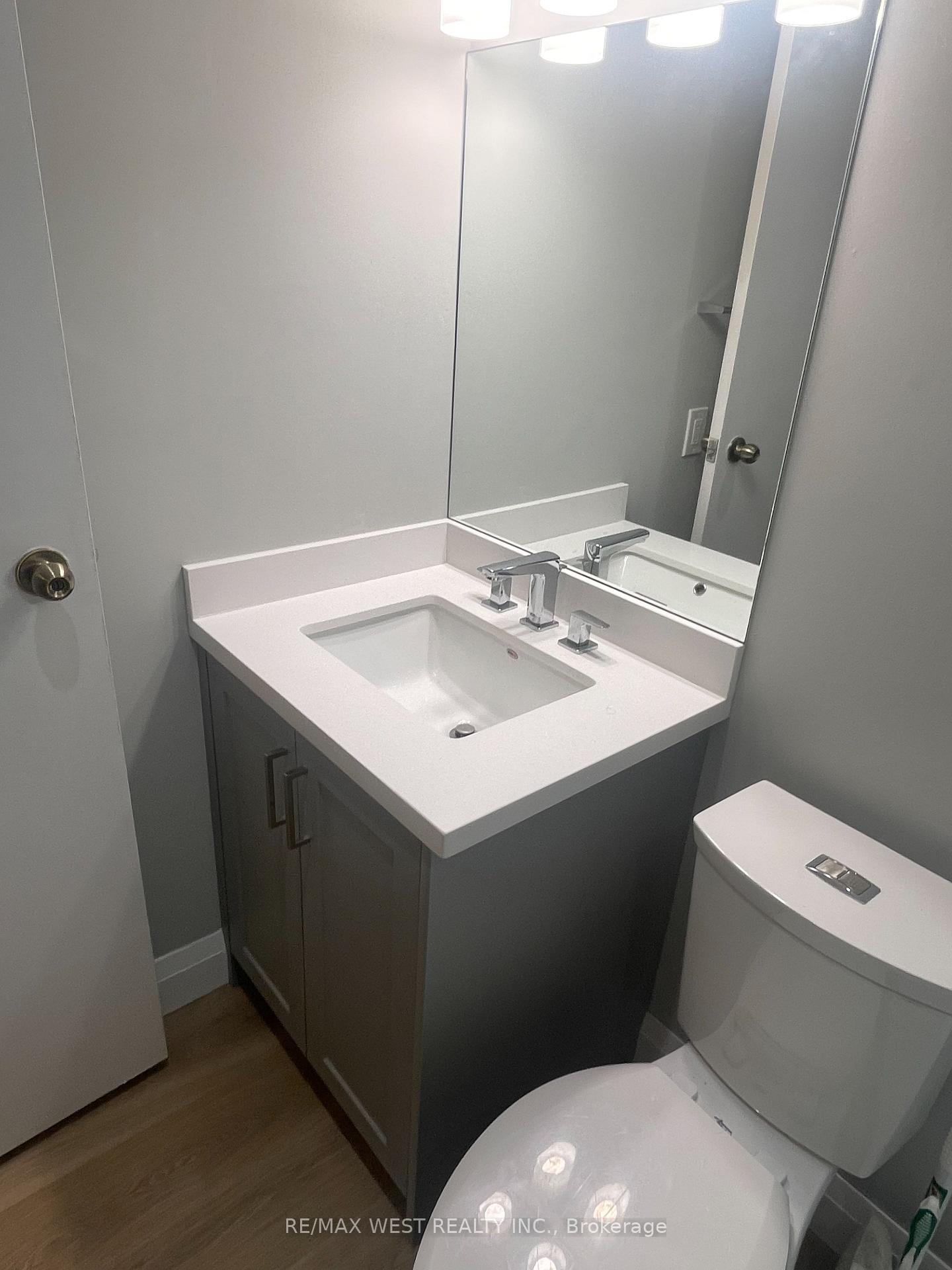 Photo 25 of Unit 202 Rear, 13 Grange Avenue, Toronto, Kensington-Chinatown — HOMEH