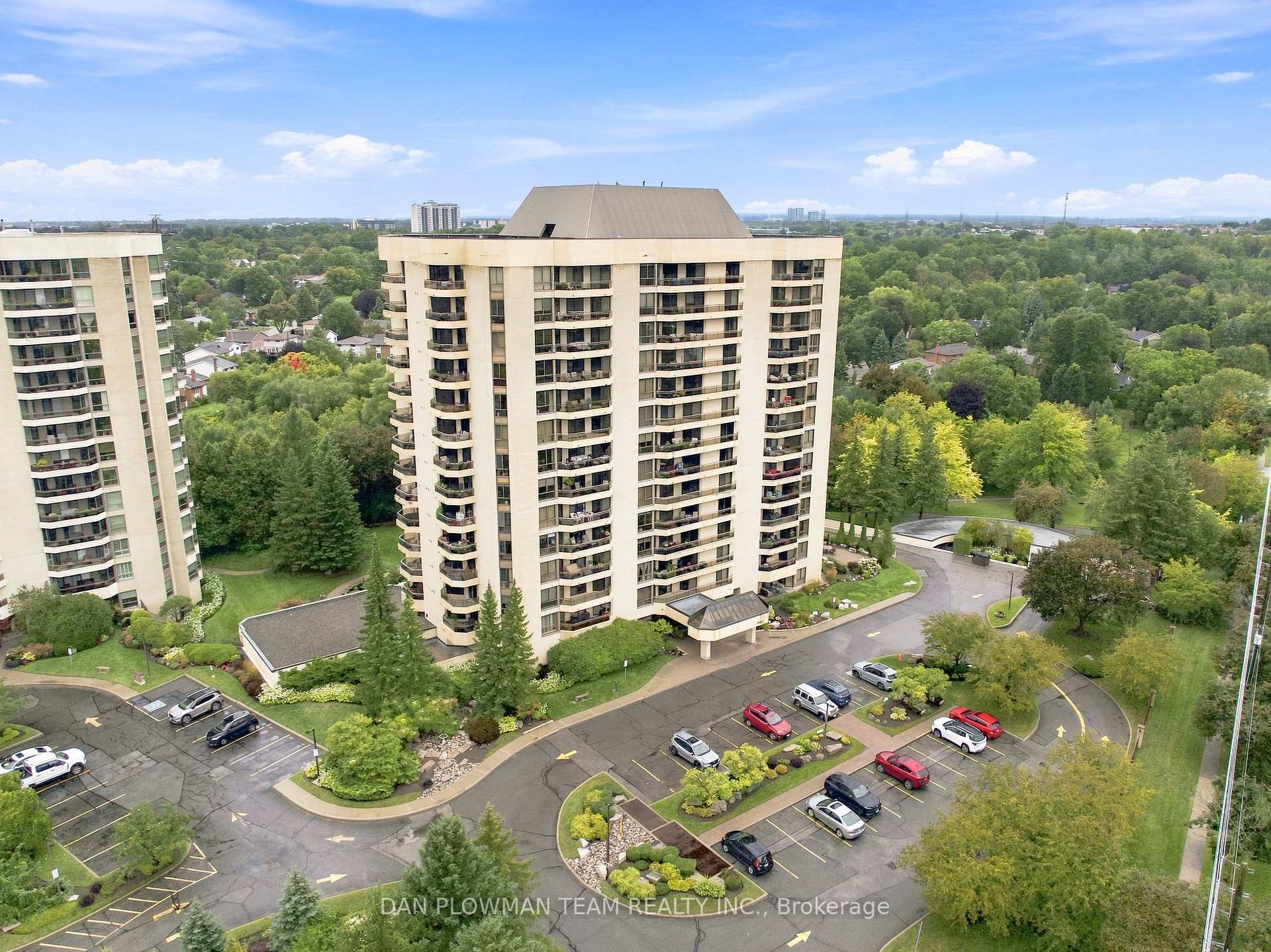 Photo 2 of Unit 1003, 900 Wilson Road N, Oshawa, Centennial — HOMEH
