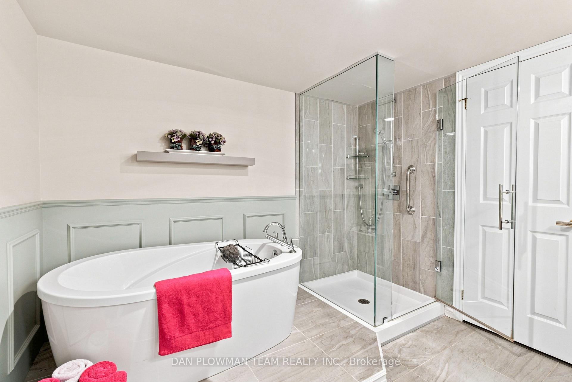 Photo 26 of Unit 1003, 900 Wilson Road N, Oshawa, Centennial — HOMEH