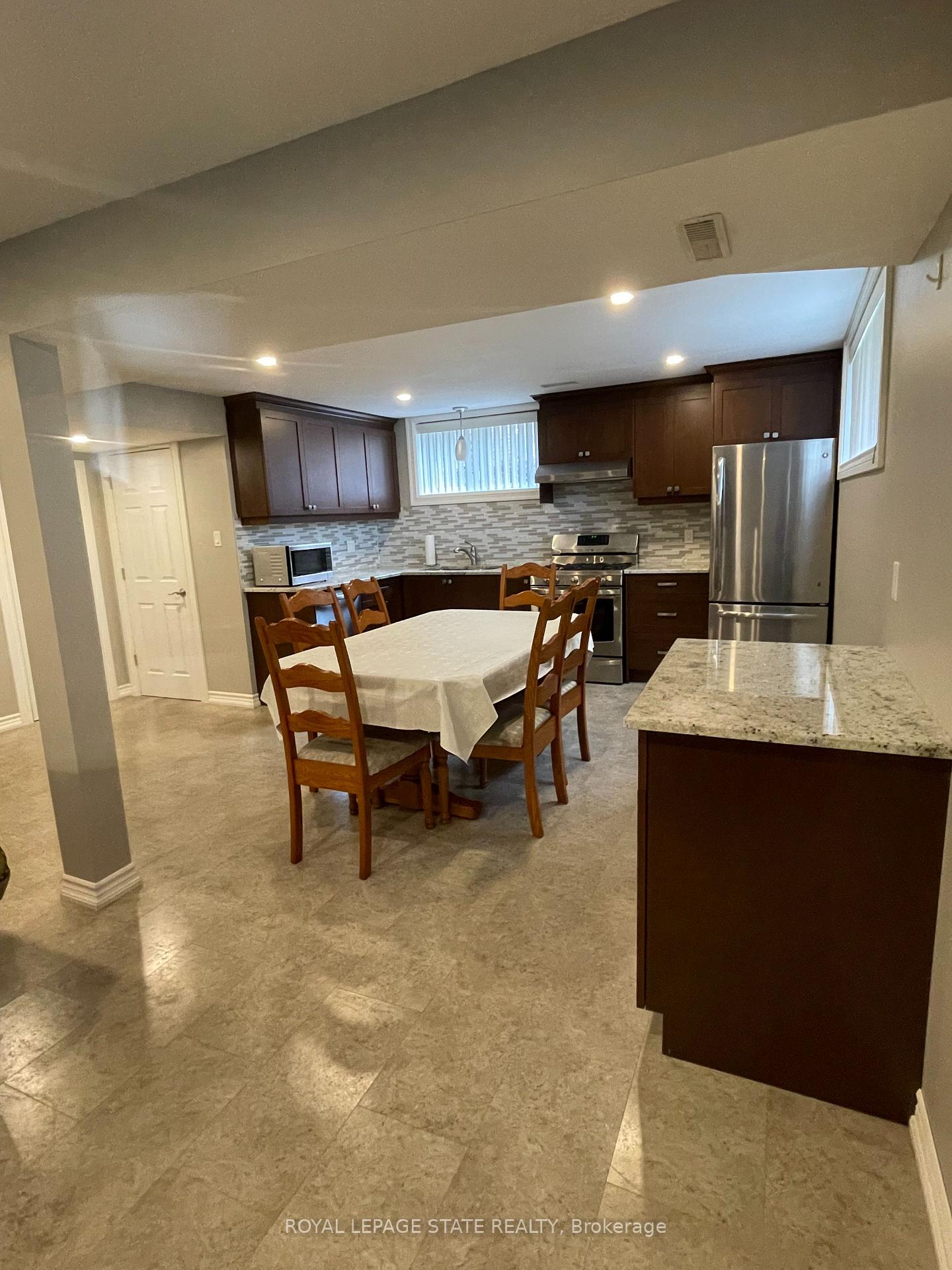 Photo 10 of 72 Purnell Drive, Hamilton, Gilbert — HOMEH