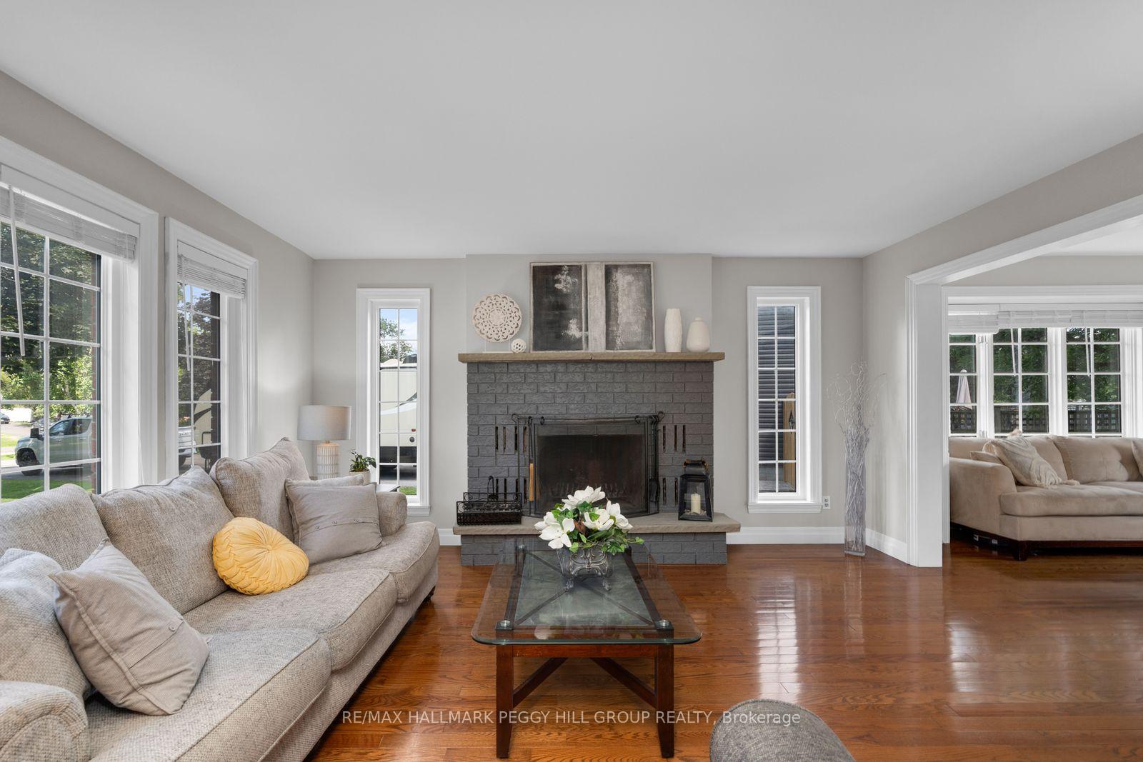 Photo 5 of 39 Howard Drive, Oro-Medonte, Rural Oro-Medonte — HOMEH