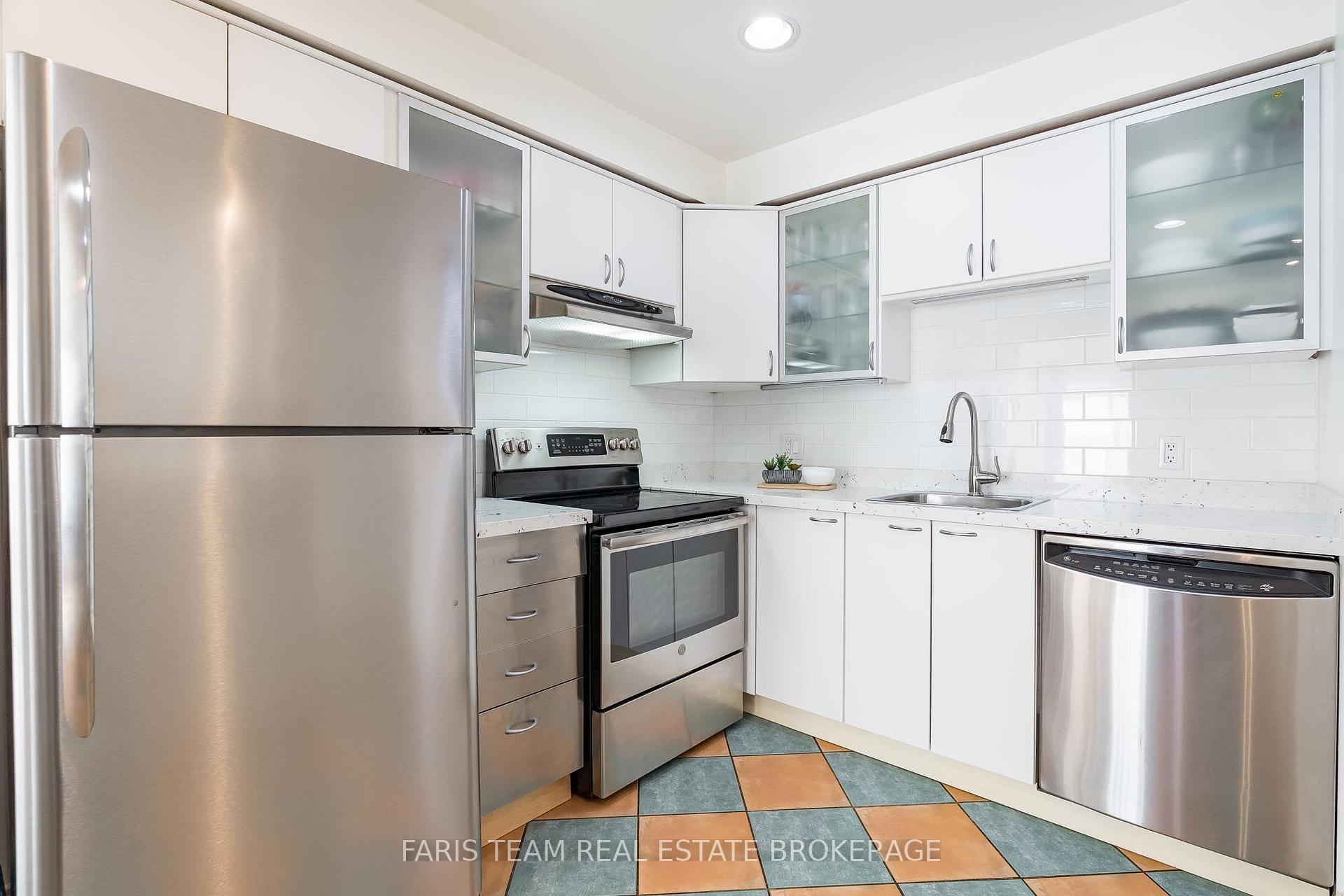 Photo 7 of Unit 18, 2075 Asta Drive, Mississauga, Cooksville — HOMEH